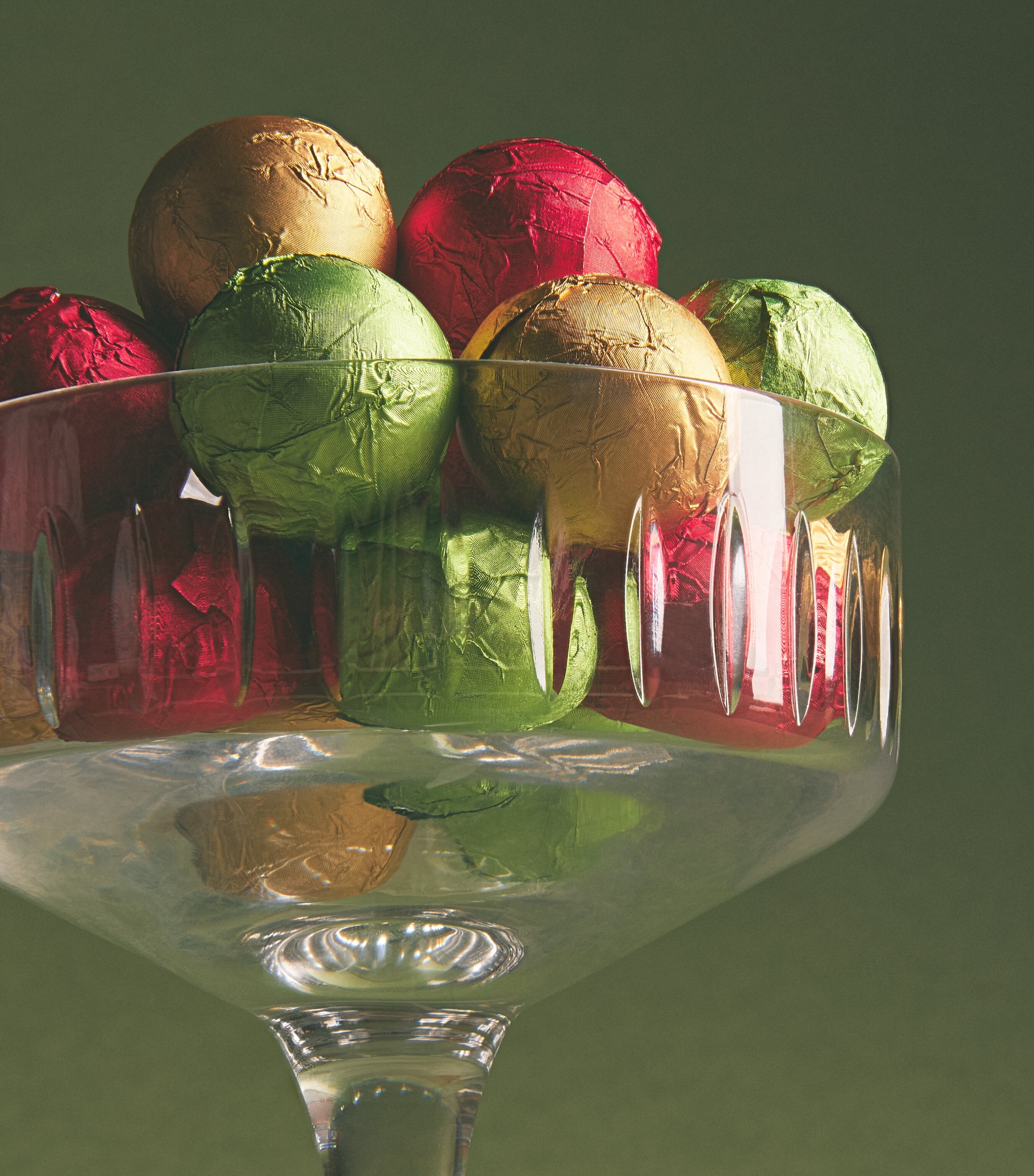 Harrods Belgian Chocolate Baubles (180g) Image 2
