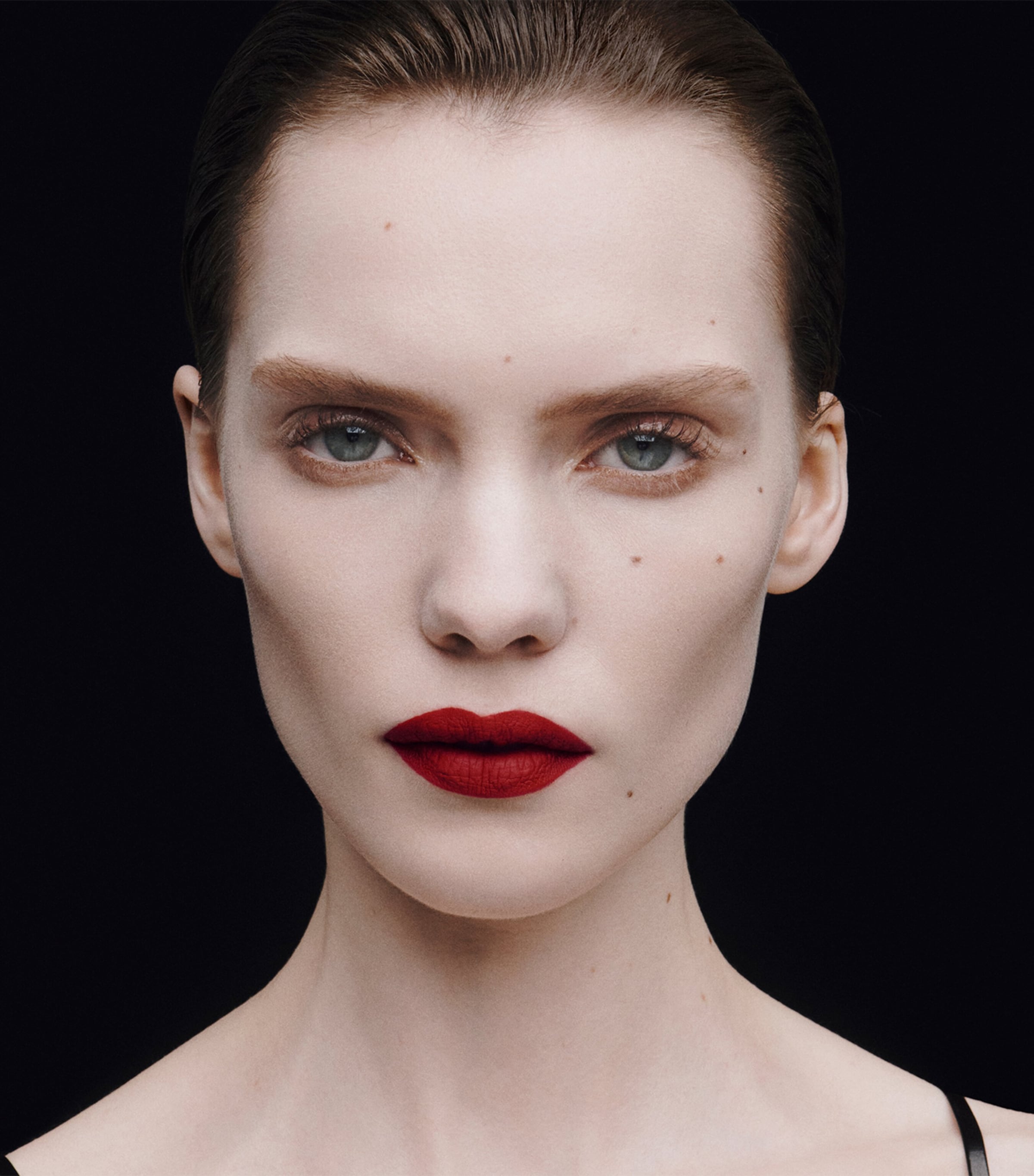 TOM FORD Liquid Lip Luxe Matte Rose Dusk Image 6