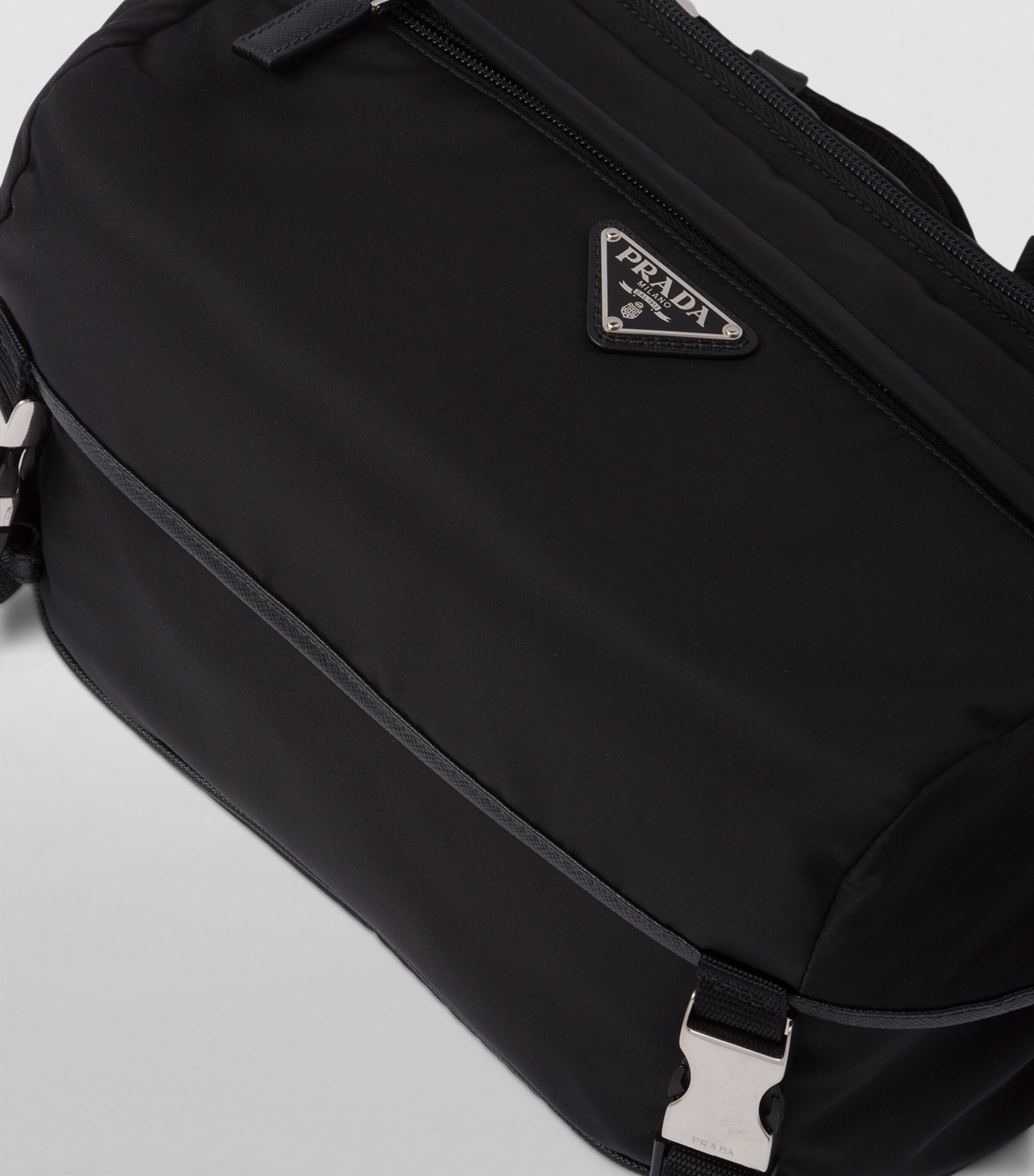 Re-Nylon Shoulder Bag F0002 Image 4