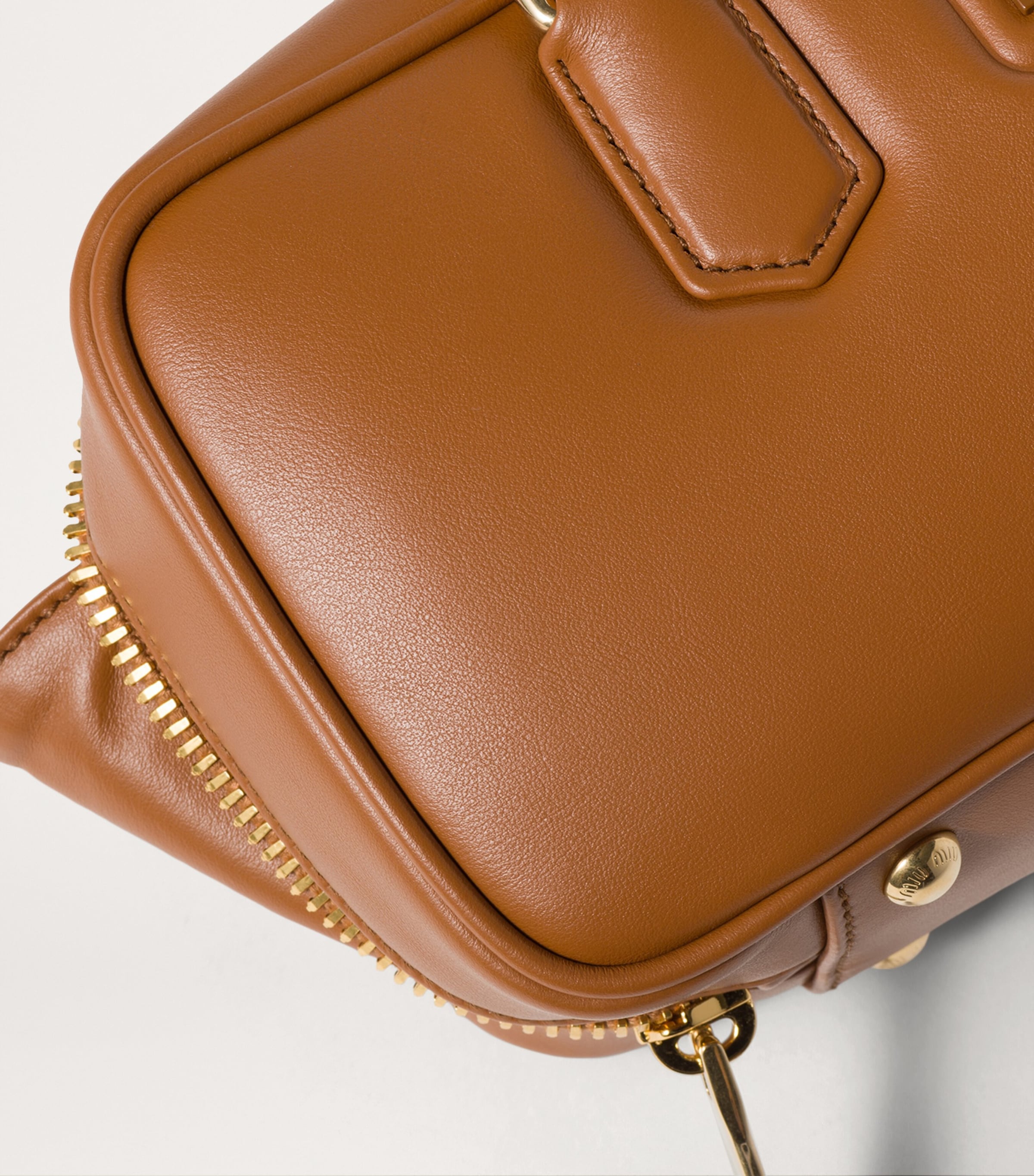 Leather Arcadie Top-Handle Bag F0046 Image 4