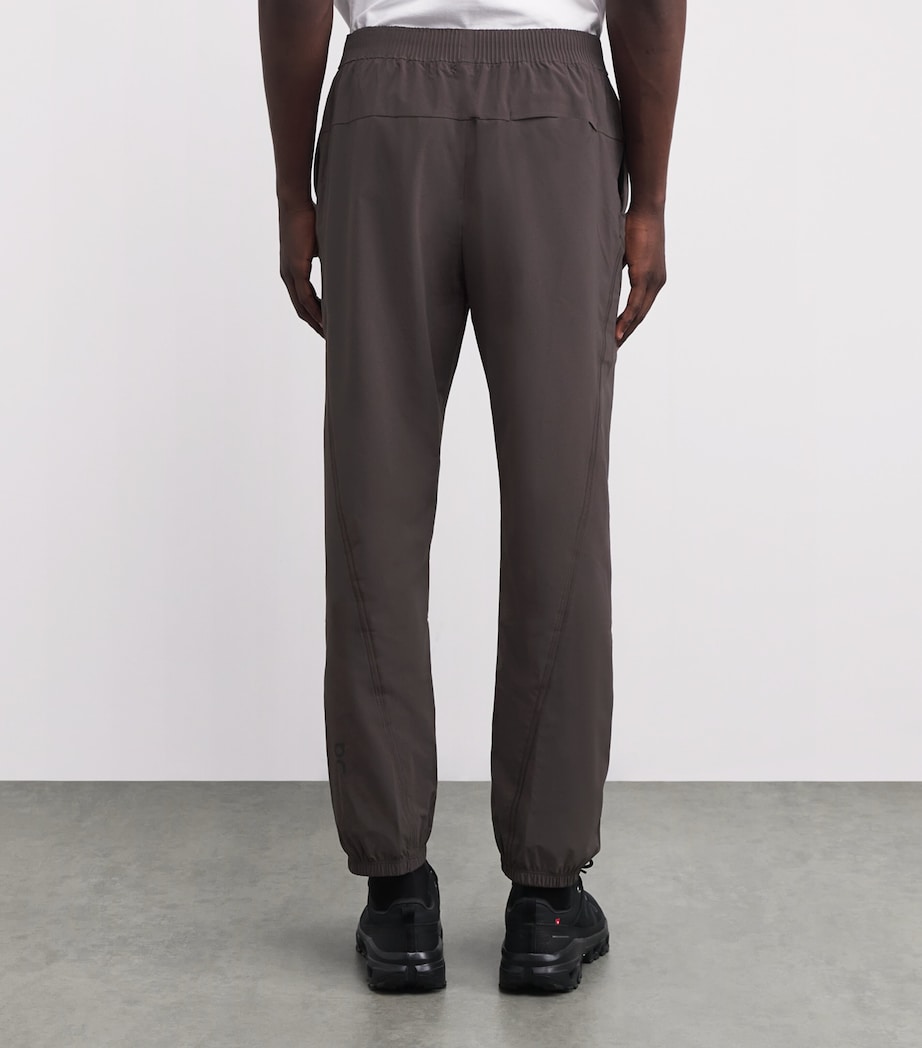 Focus Sweatpants PEBBLE Image 4