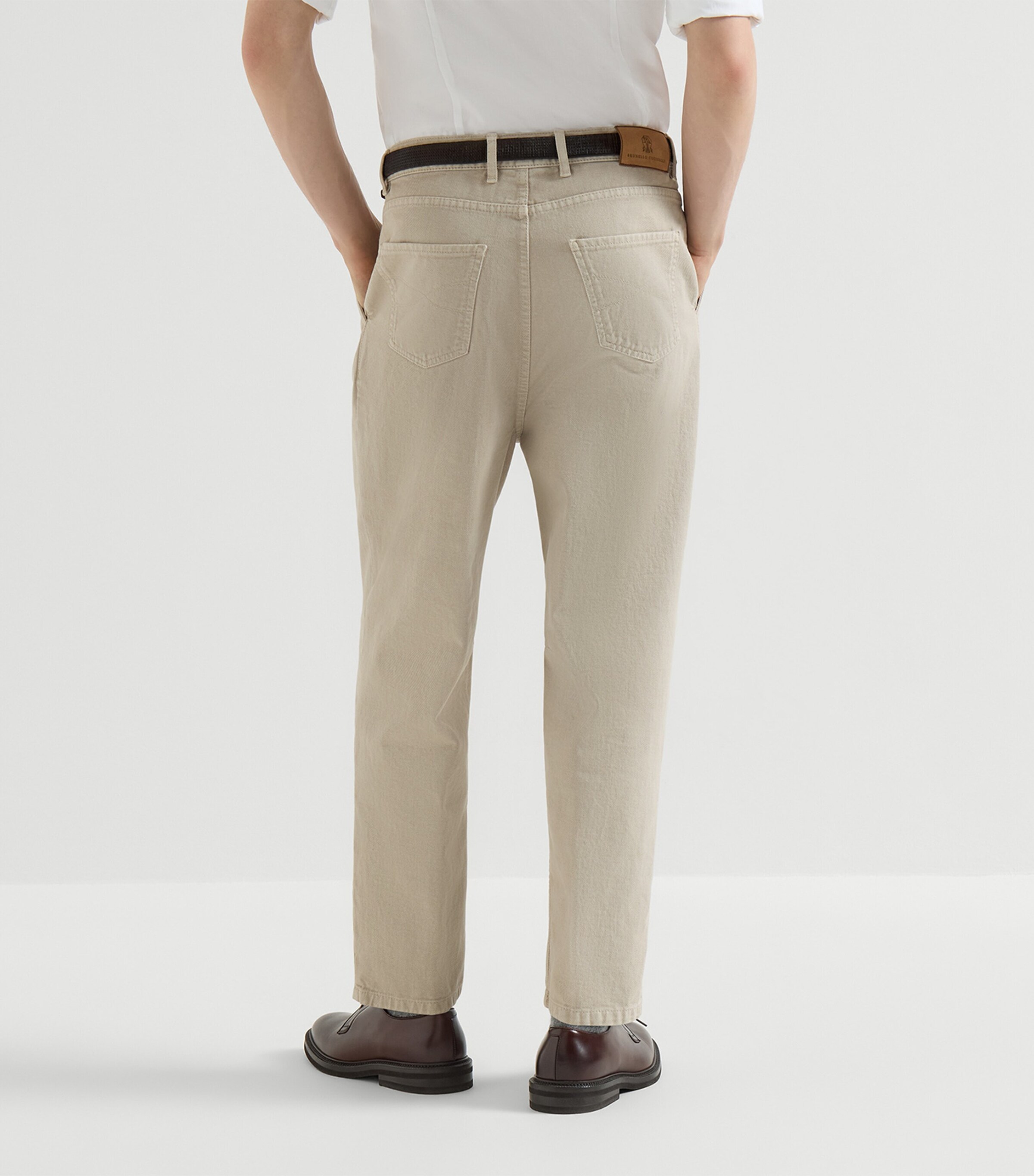 Brunello Cucinelli Mens Cotton Denim Pleated Trousers Image 5
