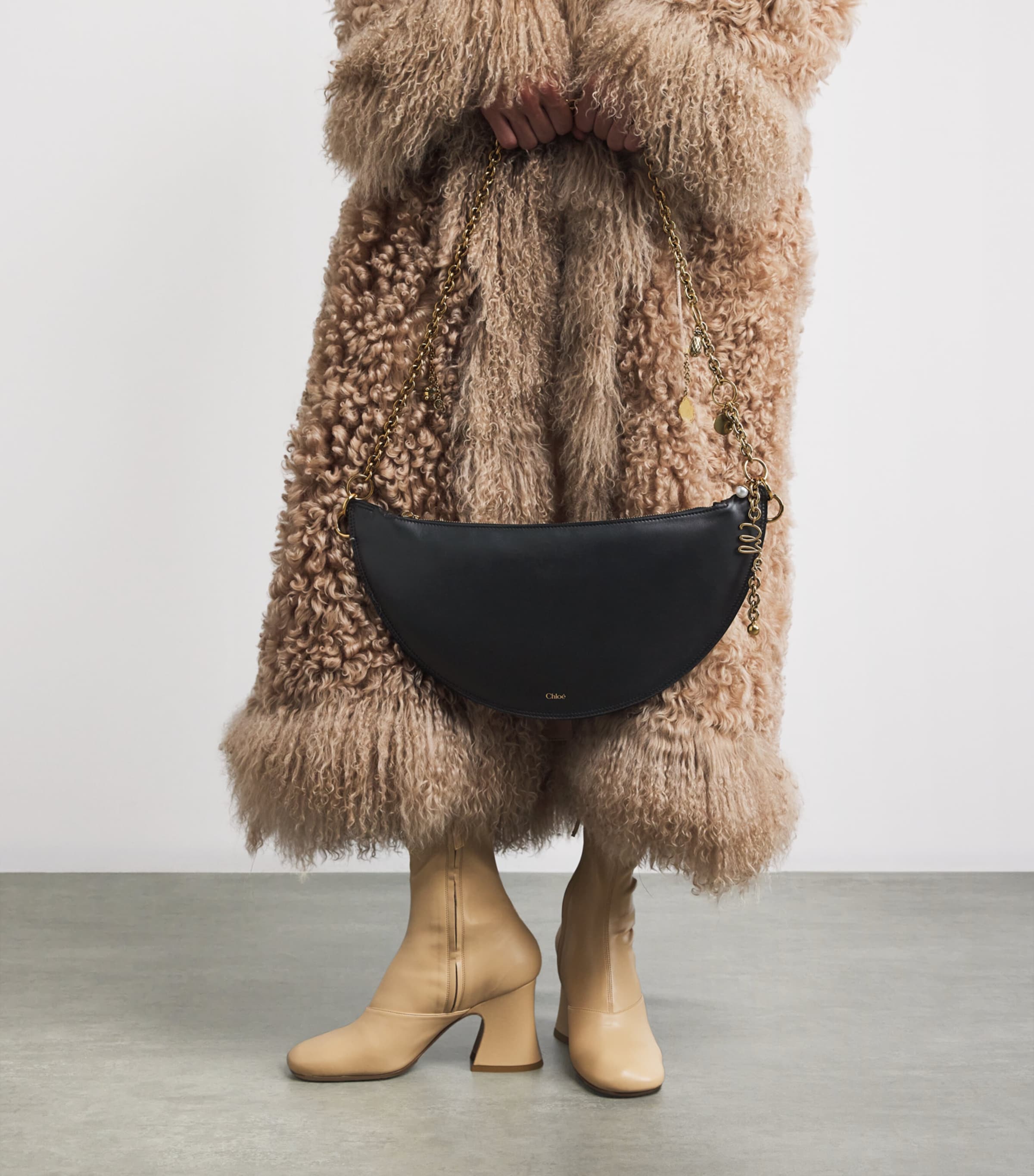 Leather Half-Moon Shoulder Bag BLACK Image 2