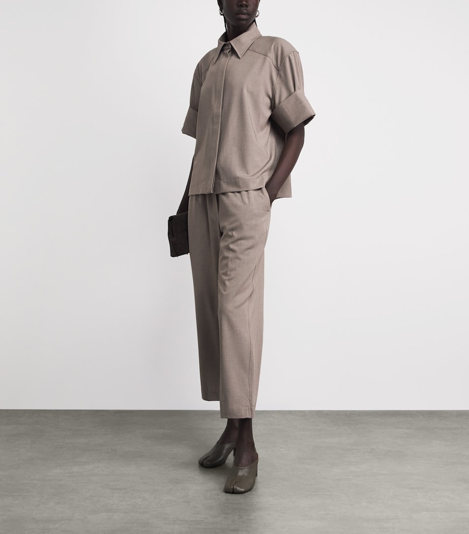 CAMILLA AND MARC Womens Pleated Vector Short-Sleeve Shirt Mocha Image 2