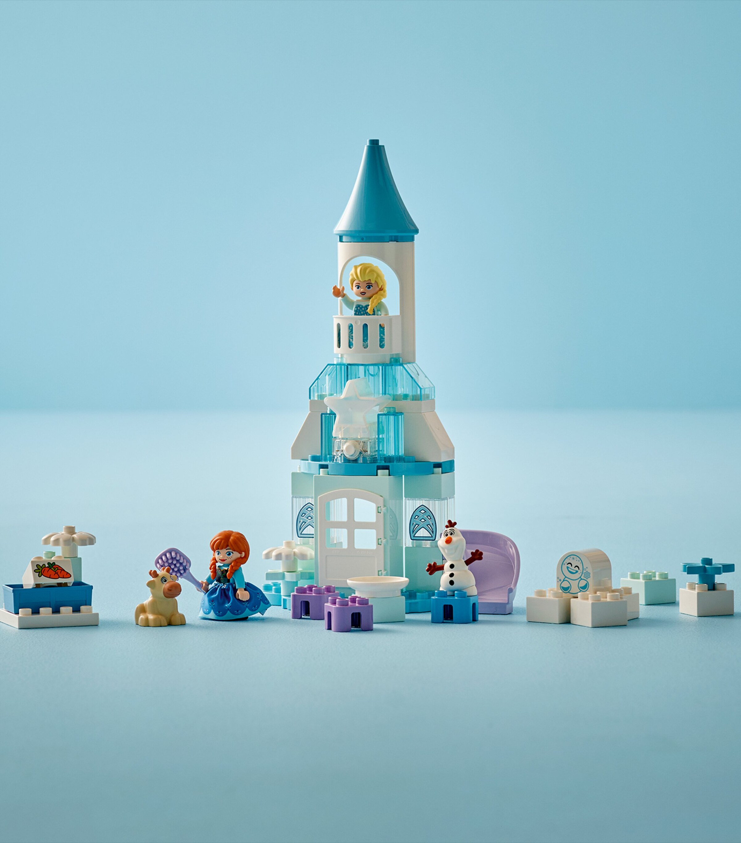 Lego Disney Anna and Elsa's Frozen Castle Party 10455 Image 5