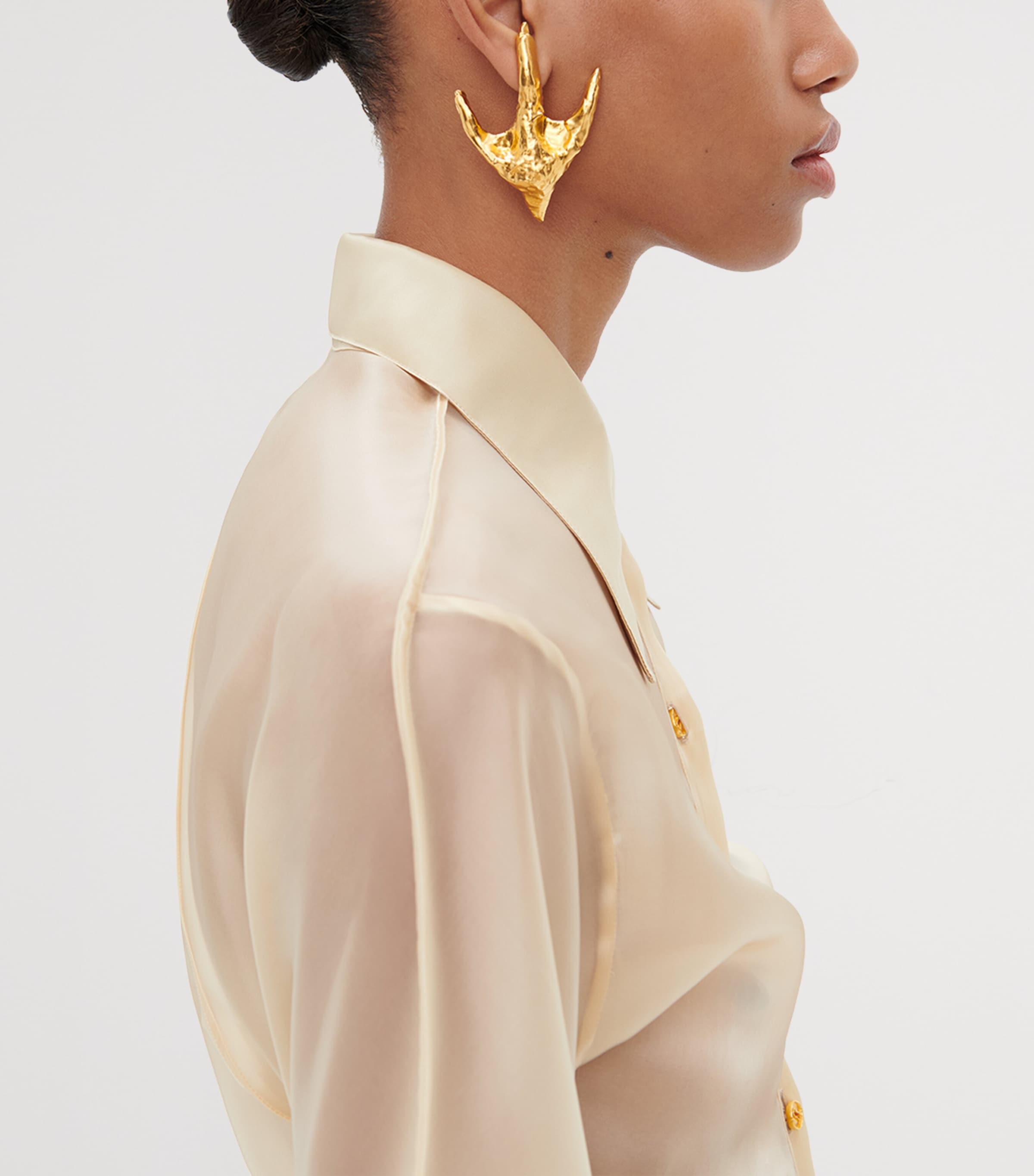 Schiaparelli Bird Claw Earrings Opaque Gold Image 3