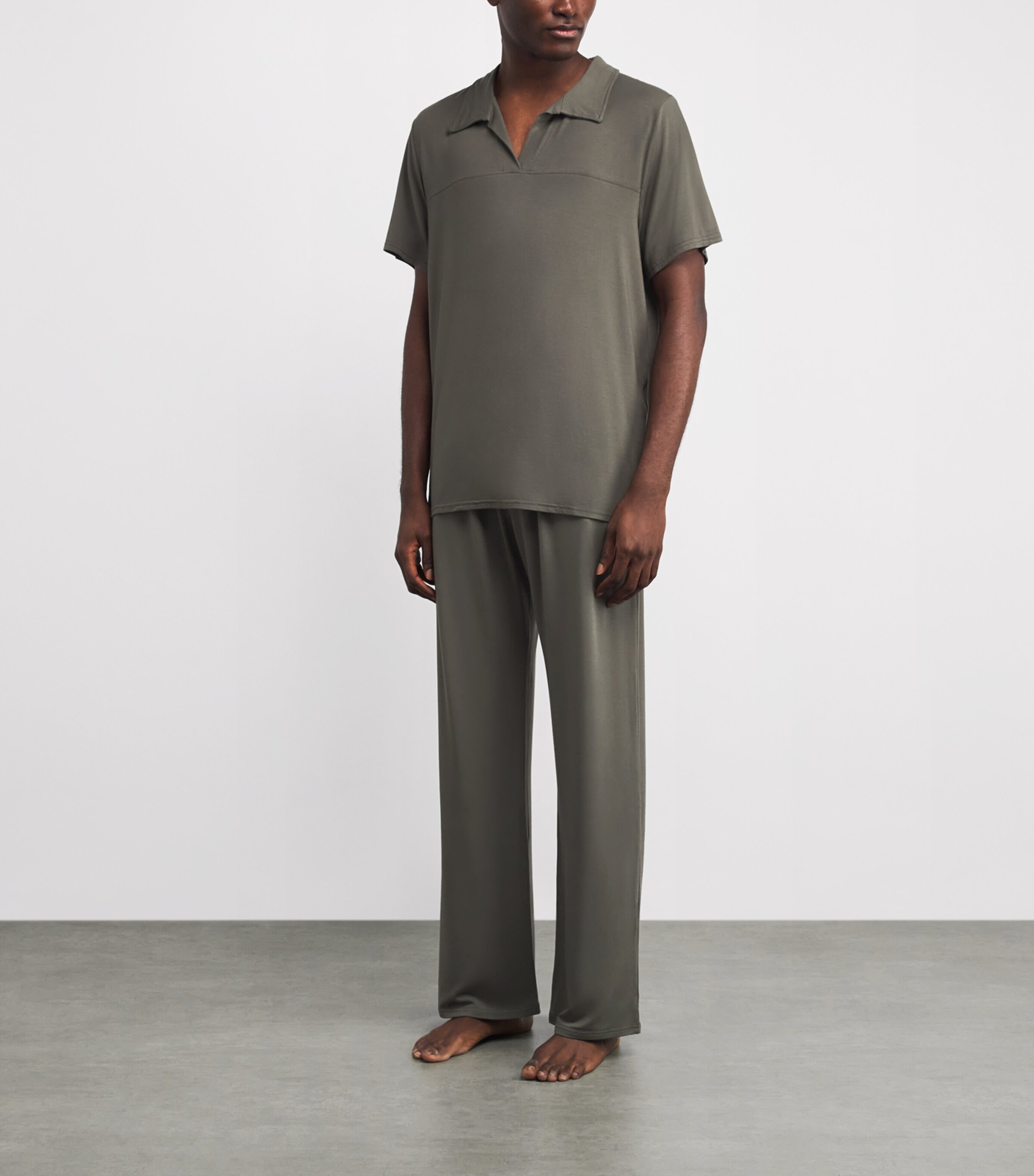 Open-Collar Lounge Top CHA CHARRED GREEN Image 2