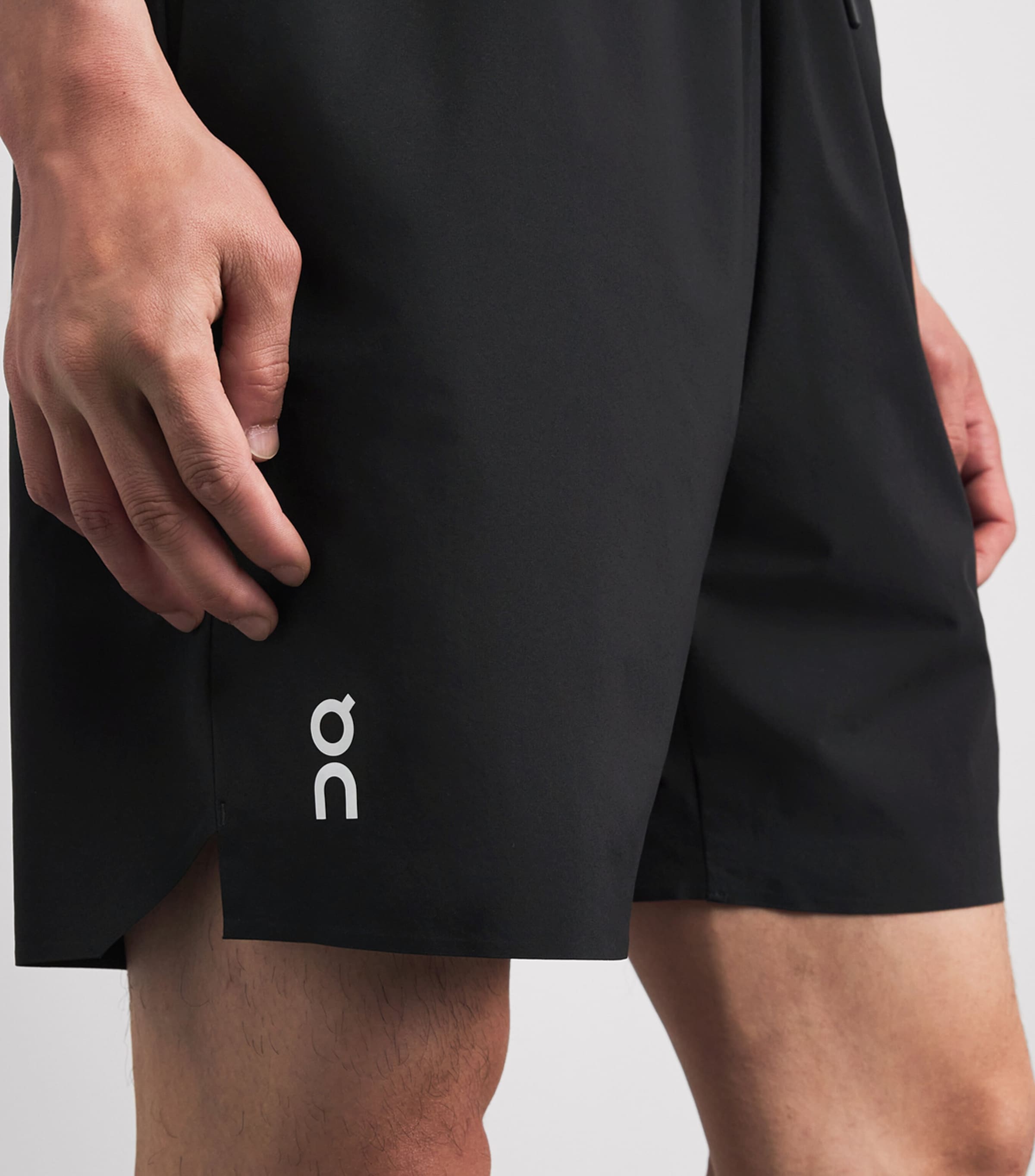 On Mens 7” Court Shorts Black Image 3