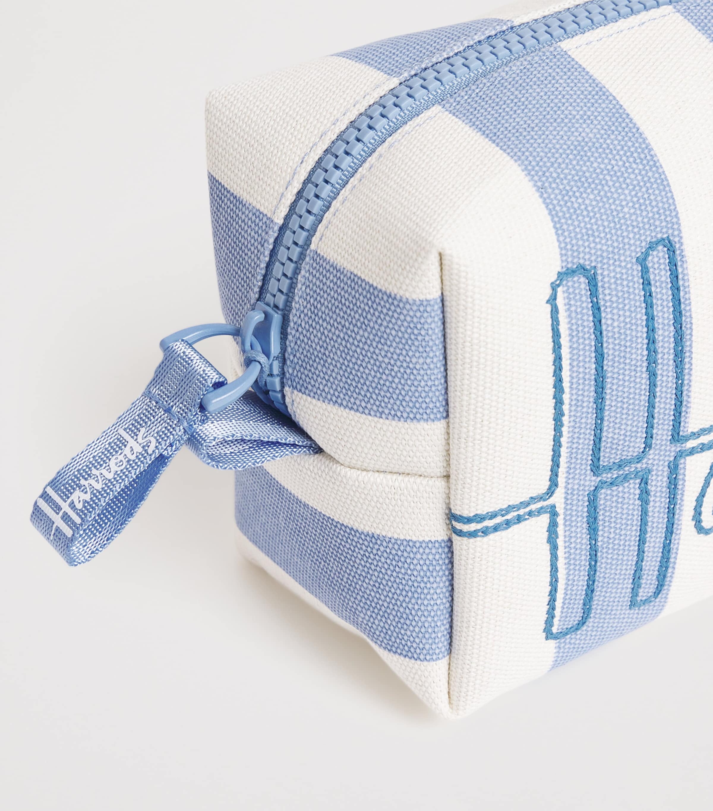 Cotton Stripe Logo Cosmetics Bag BLUE Image 4