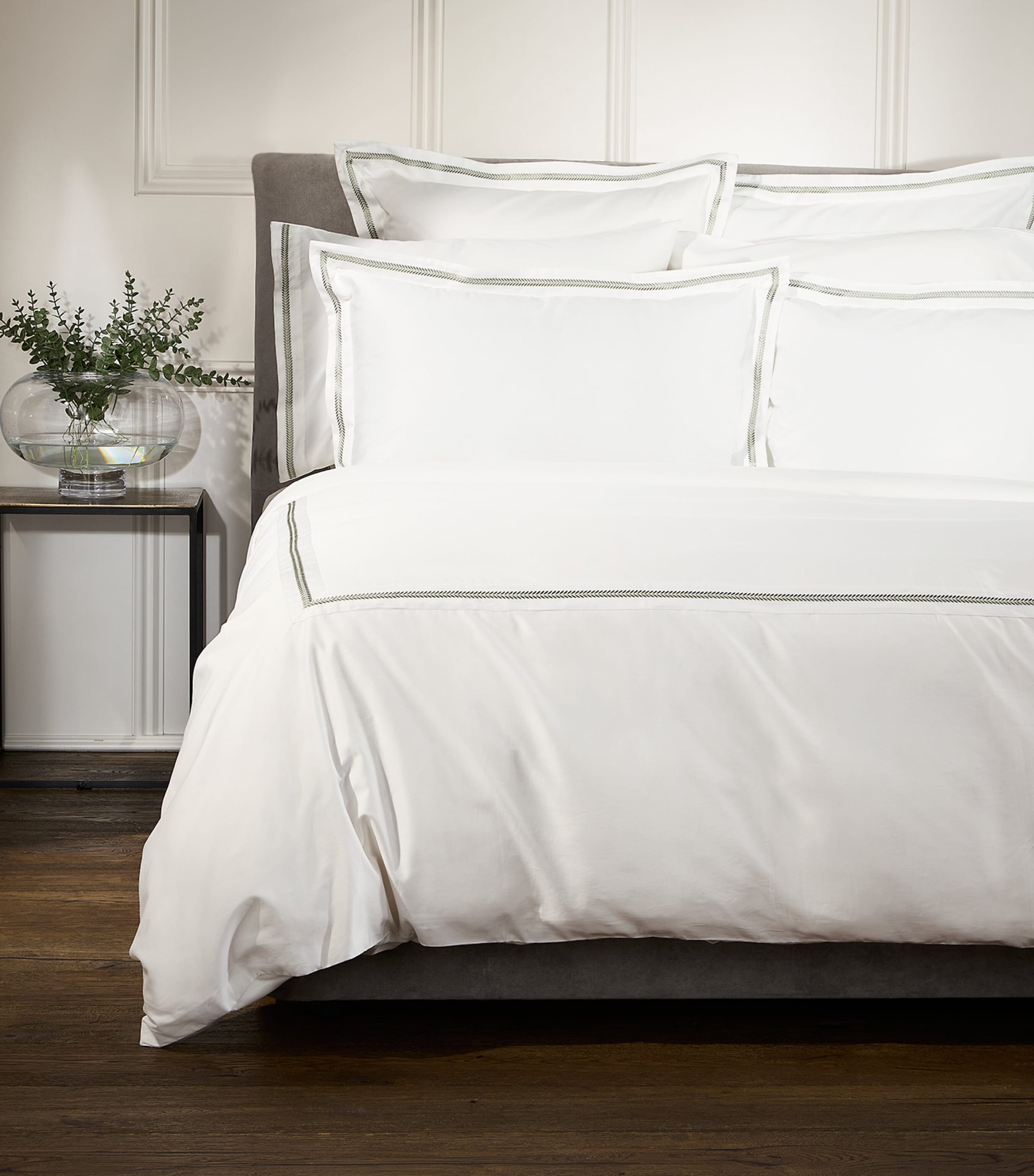 Harrods Of London Egyptian Cotton Eltham Super King Flat Sheet