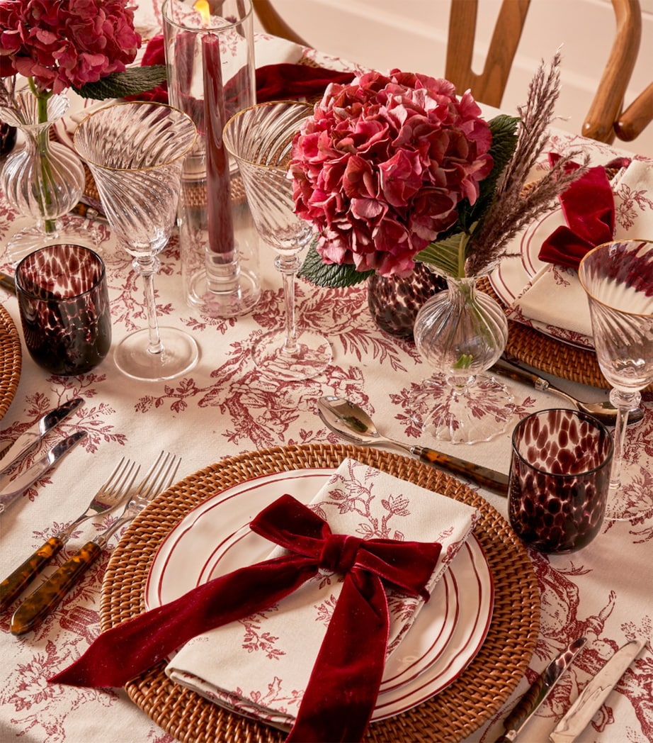 Maison Margaux Set of 4 Linen Toile Napkins (50cm x 50cm) Maroon Image 4