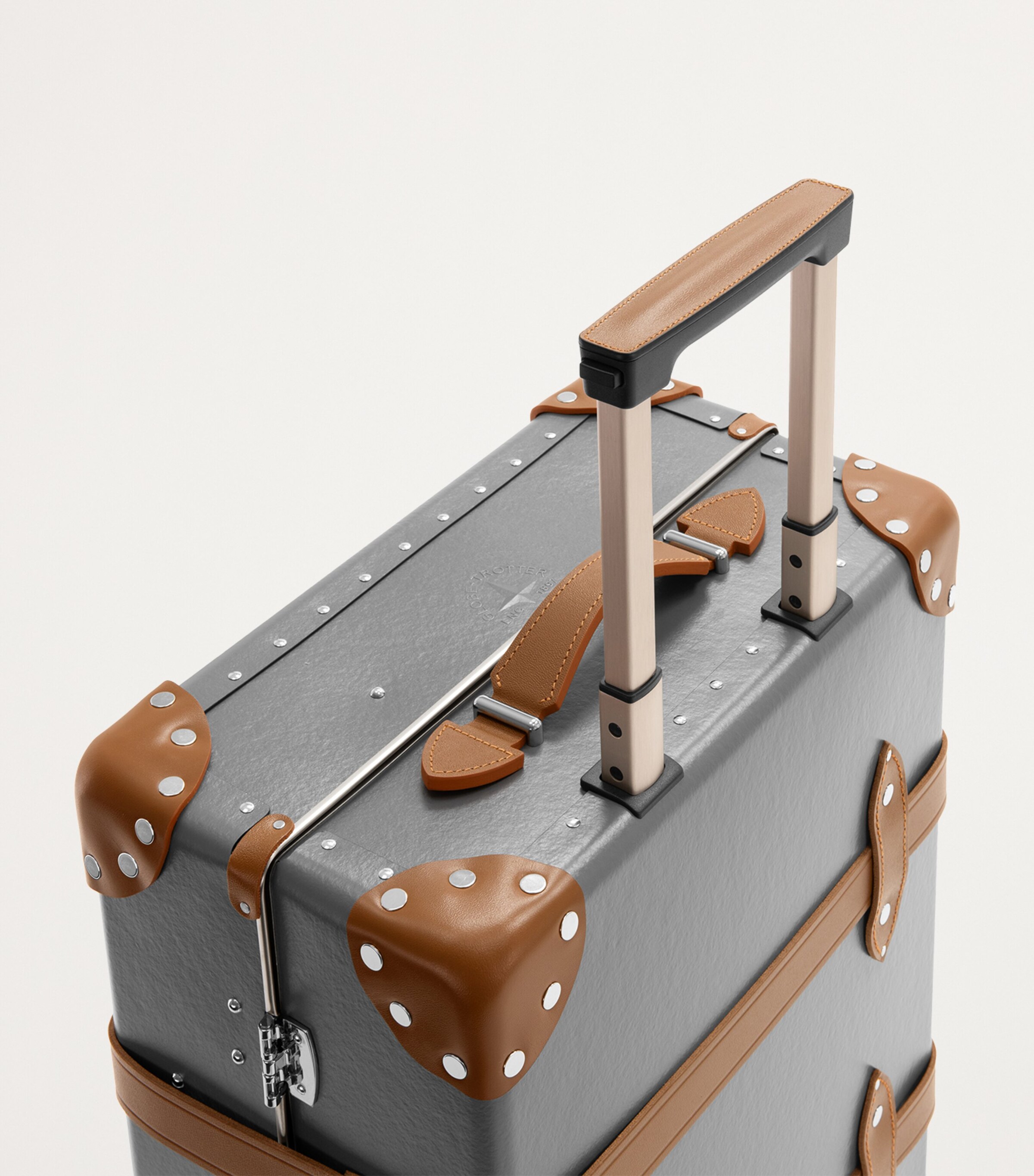 Globe-Trotter Centenary 4-Wheel Suitcase (56cm) Grey Image 8