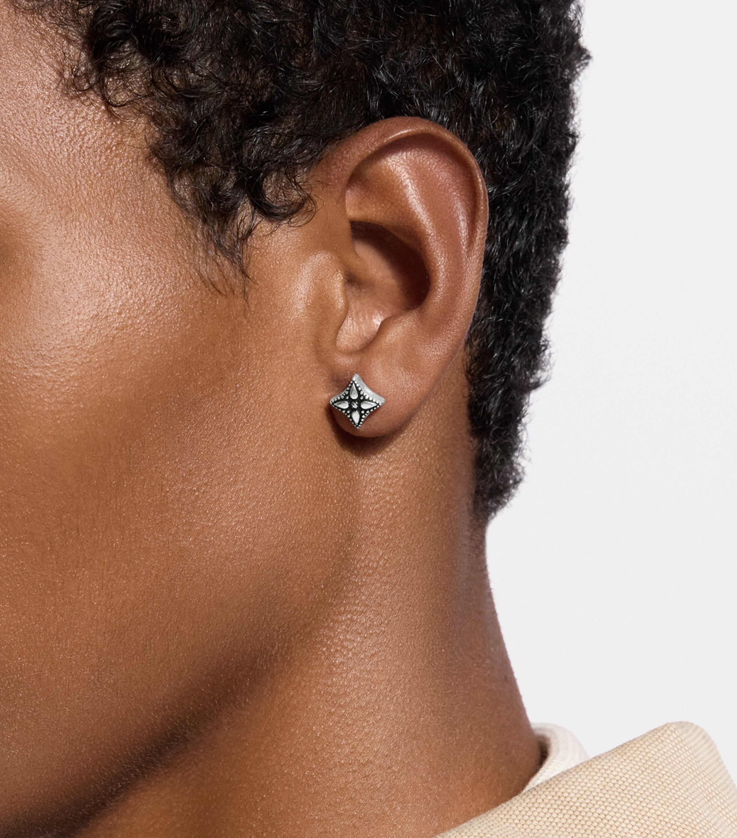 LOUIS VUITTON Sterling Silver LV Whisper Stud Earrings Silver/black Image 2