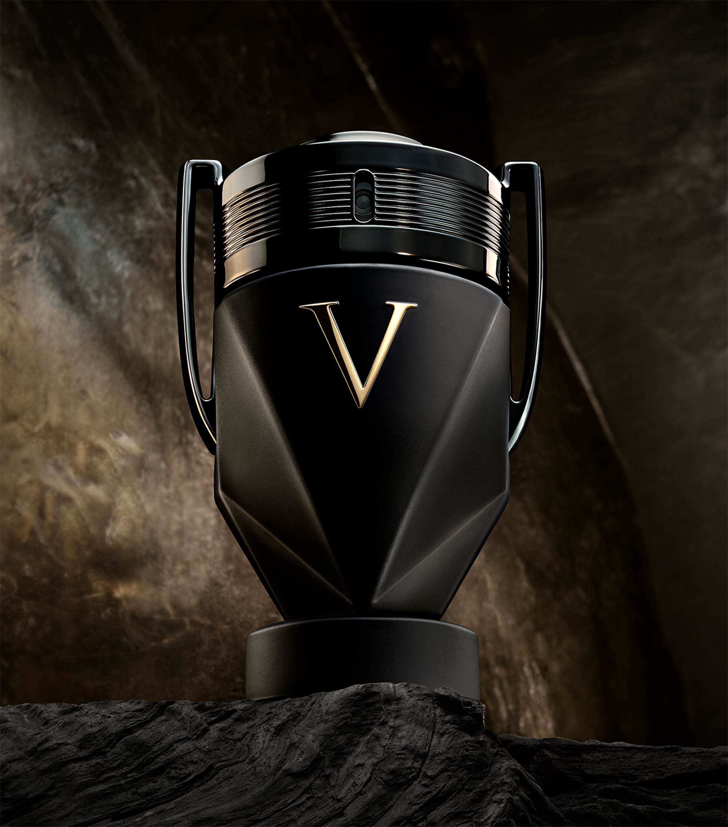 Invictus Victory Absolu Parfum Intense (100ml) NO COLOUR Image 5