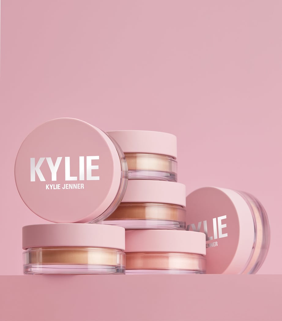 Kylie Cosmetics Setting Powder Translucent Image 6