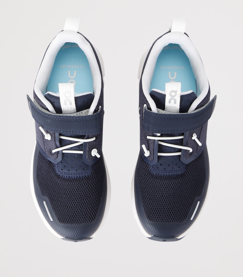 ON Running Cloud Play Trainers Navy Image 3