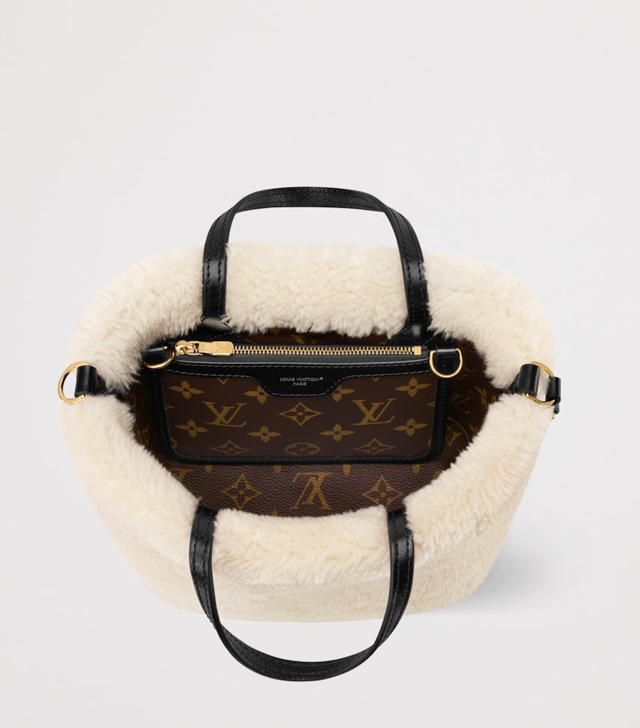 Shearling Neverfull Bandoulière Inside Out BB Bucket Bag MONOGRAM SHEARLING Image 6