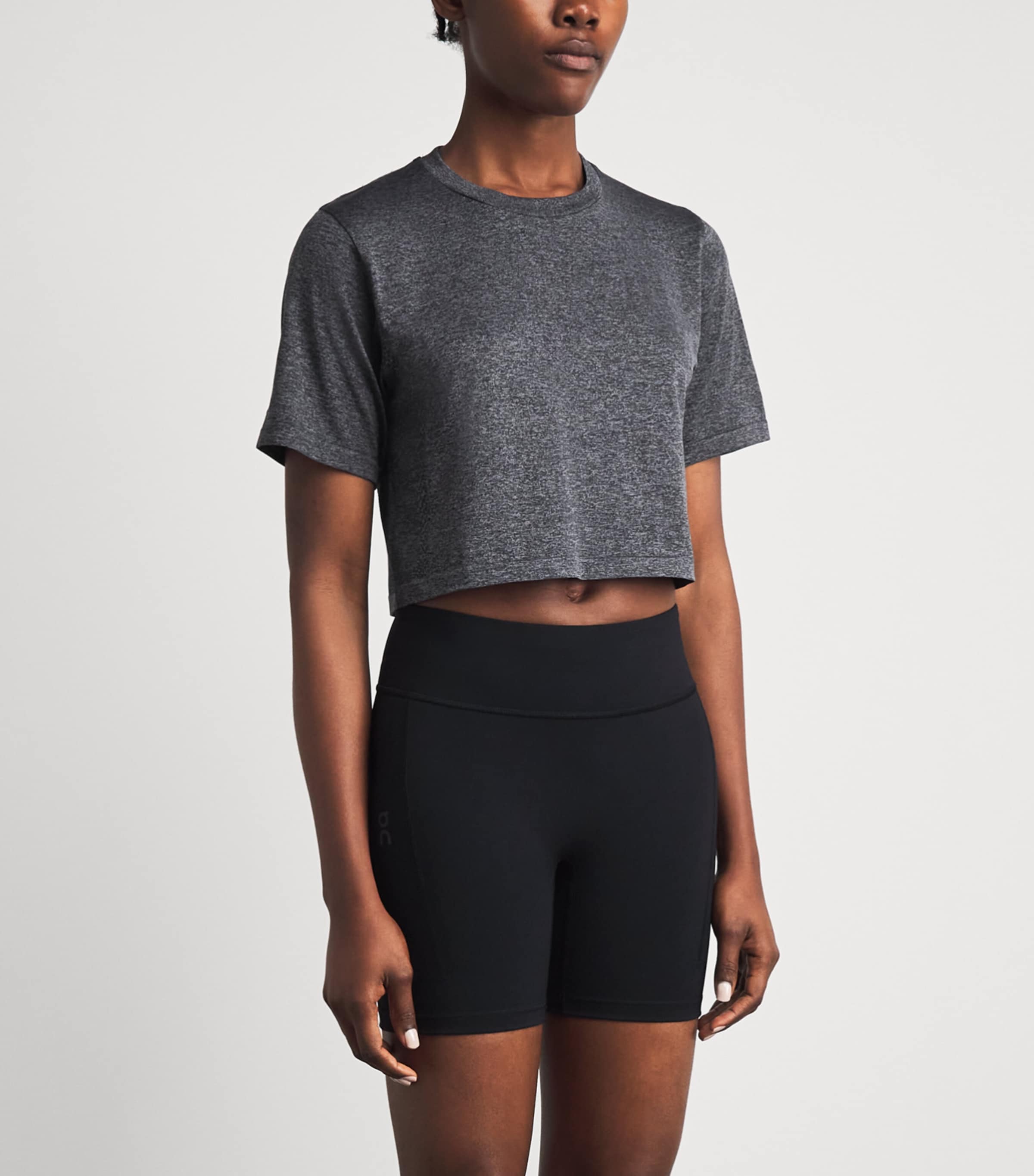 On Womens Train Flex Crop T-Shirt Ember Heather Image 4