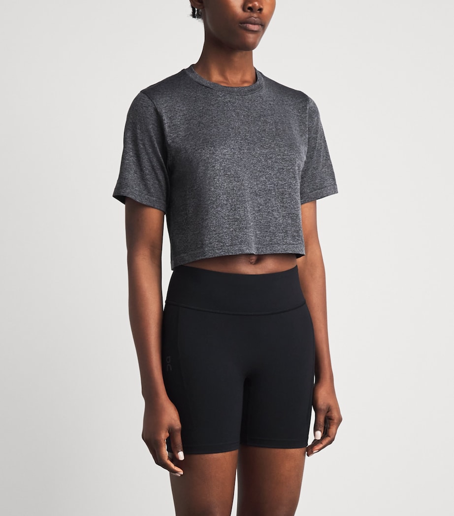 On Womens Train Flex Crop T-Shirt Ember Heather Image 4