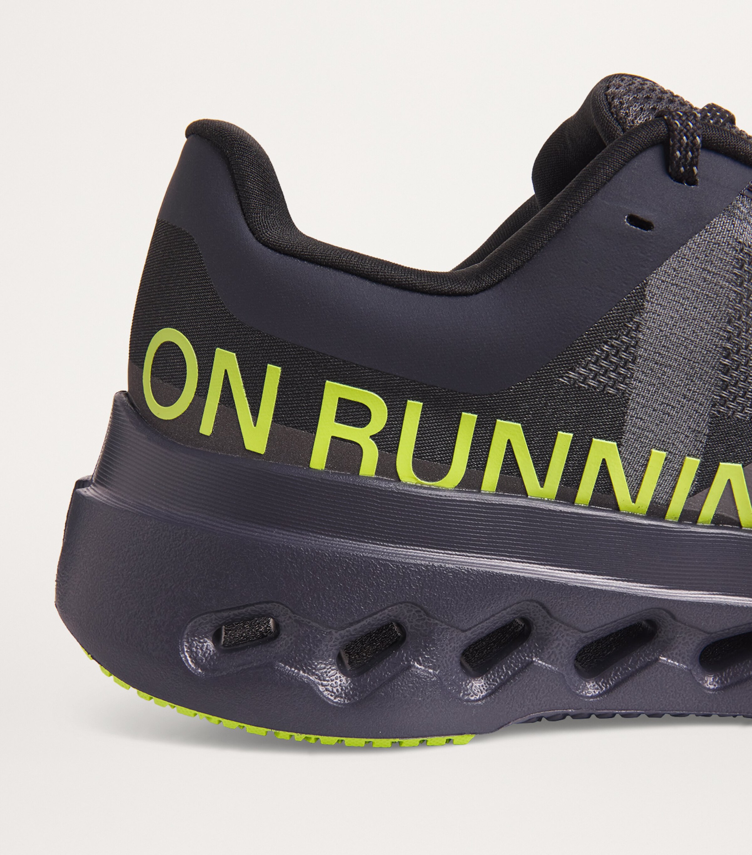 Cloudsurfer Next Trainers BLACK/IRON Image 7