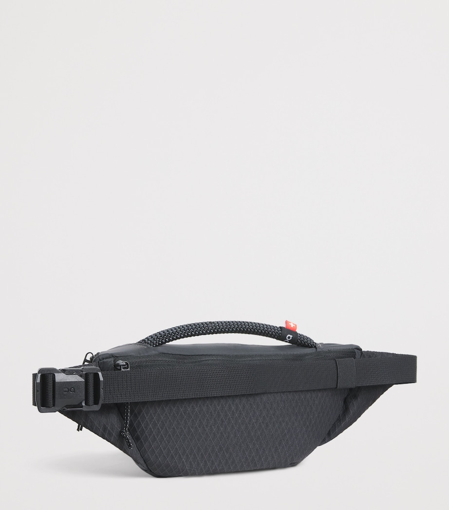 On Womens Waist Pack 2L Lite Belt Bag Magnet Image 3