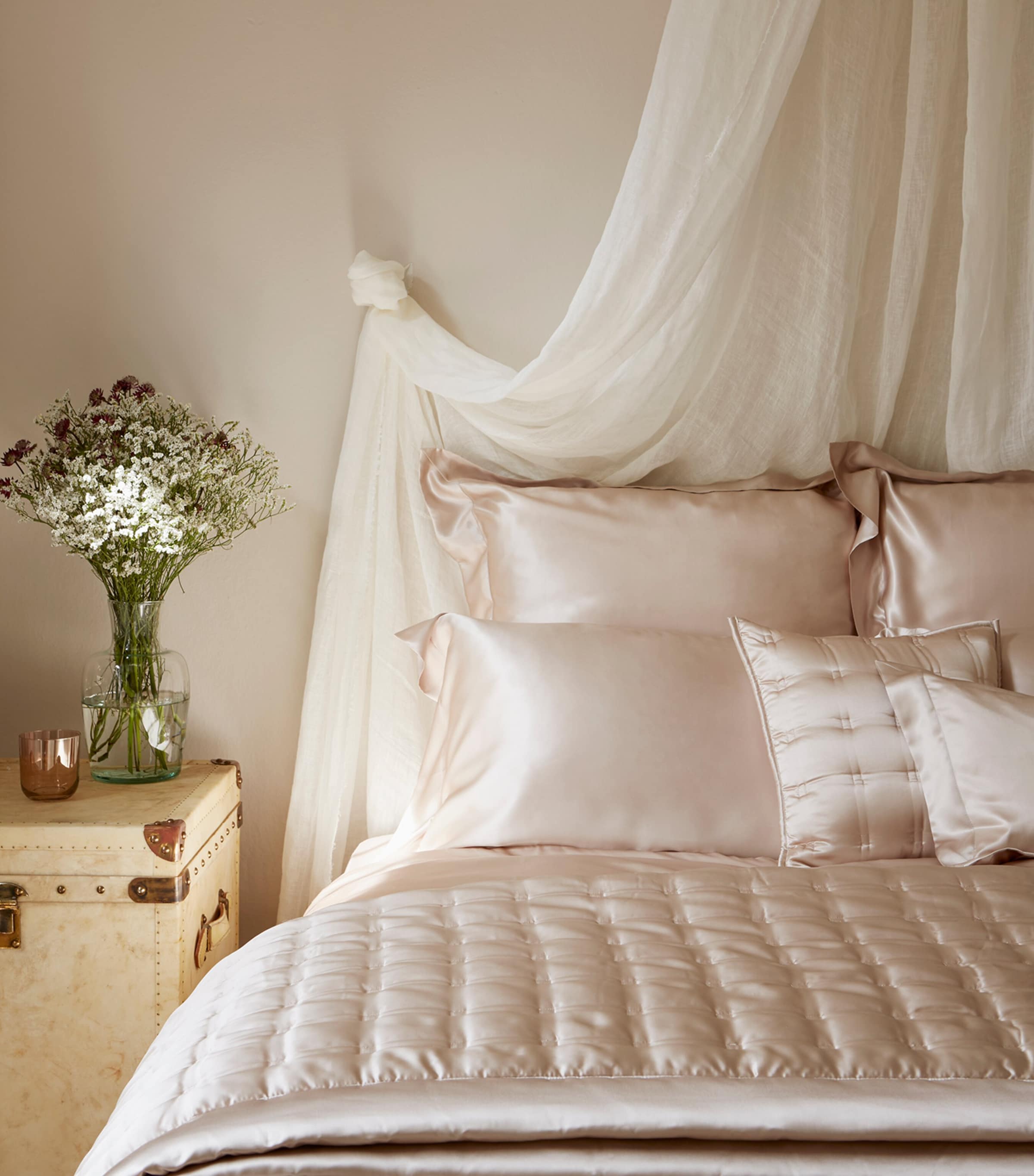 Silk Windsor Square Cushion (40cm x 40cm) BLUSH Image 2