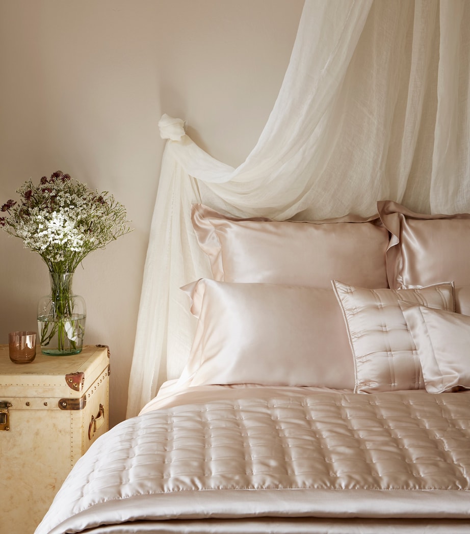 Silk Windsor Square Cushion (40cm x 40cm) BLUSH Image 2