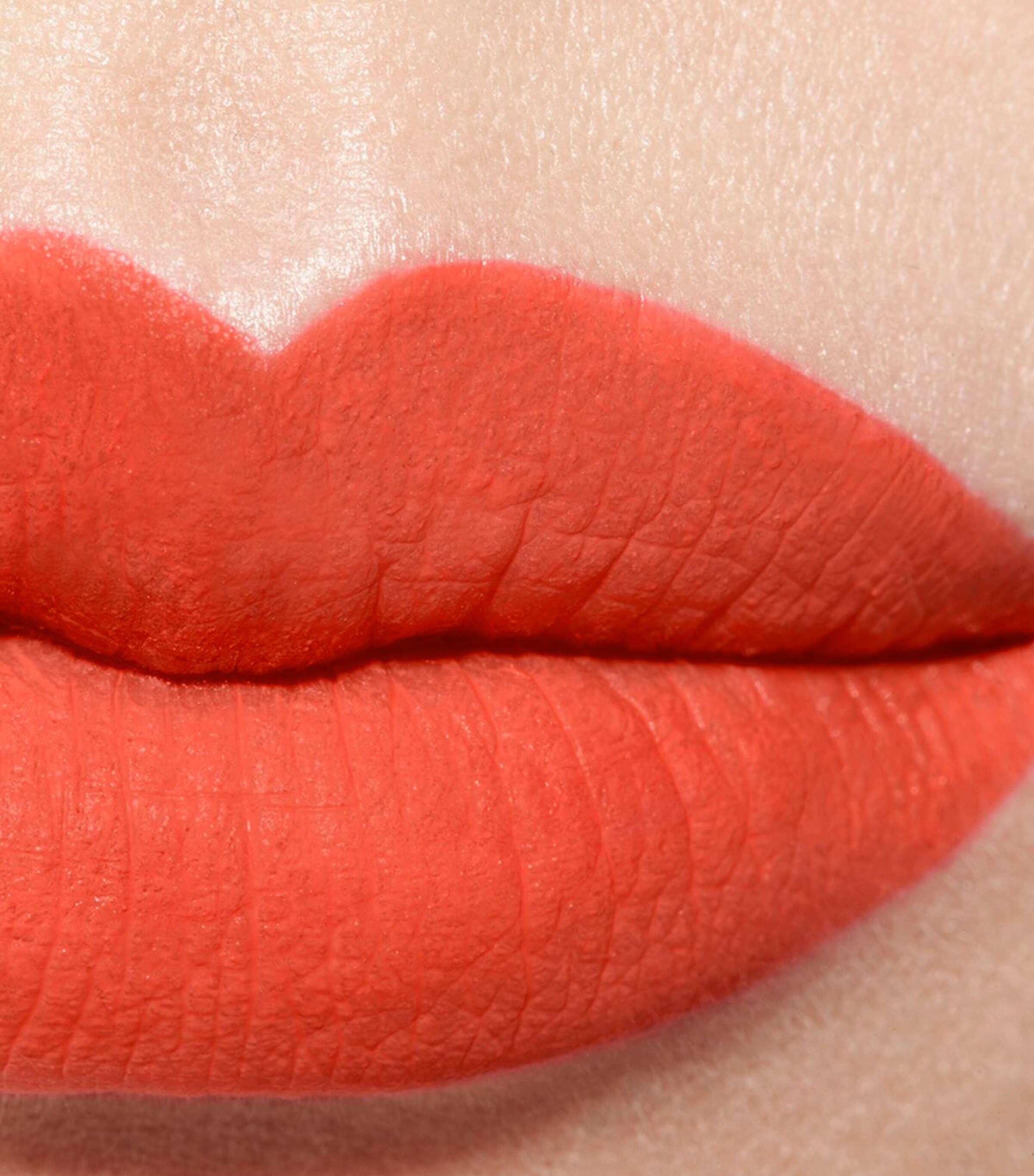 ROUGE ALLURE LIQUID VELVET Ultrawear Intense Matte Liquid Lip Colour ENVOÛTANTE Image 3