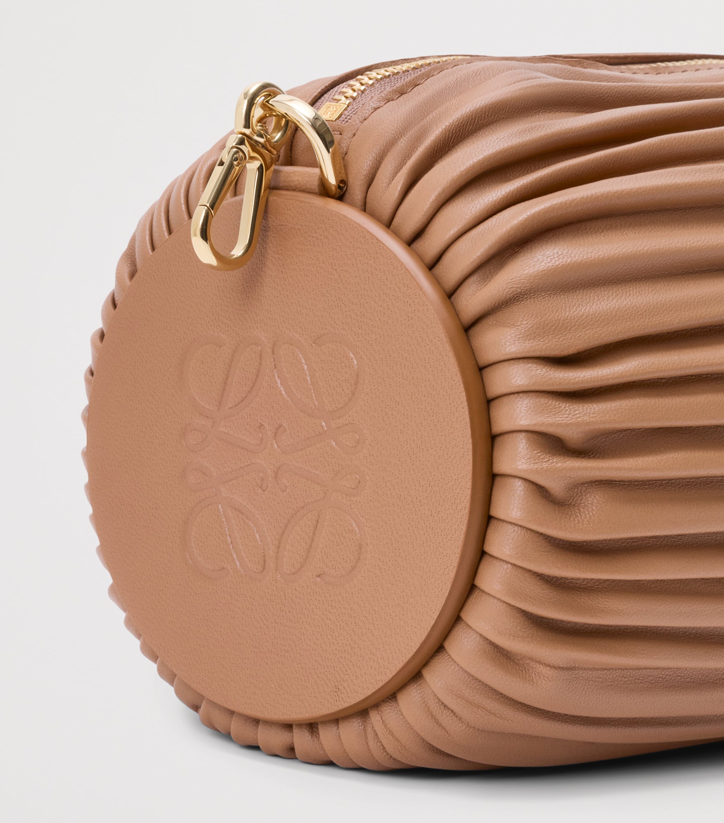 LOEWE Lambskin Bracelet Pouch Shoulder Bag Mocha Image 5
