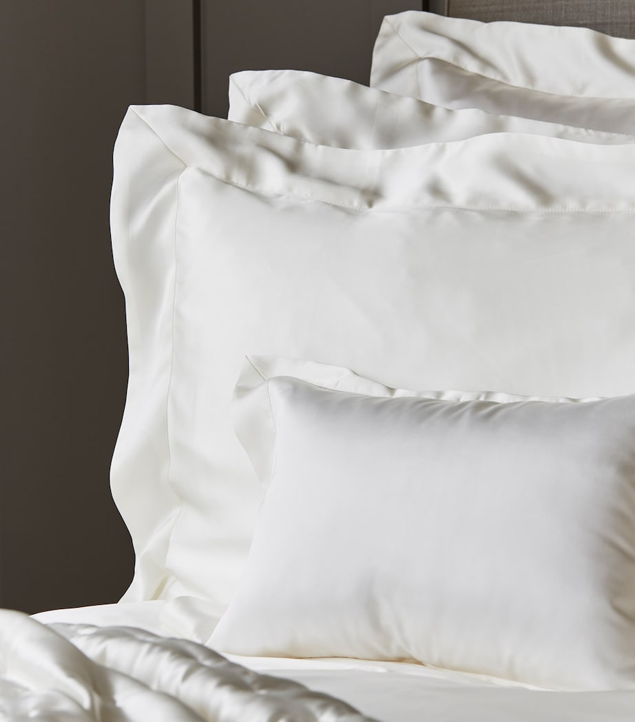 Silk Square Pillowcase (65cm x 65cm) IVORY Image 4
