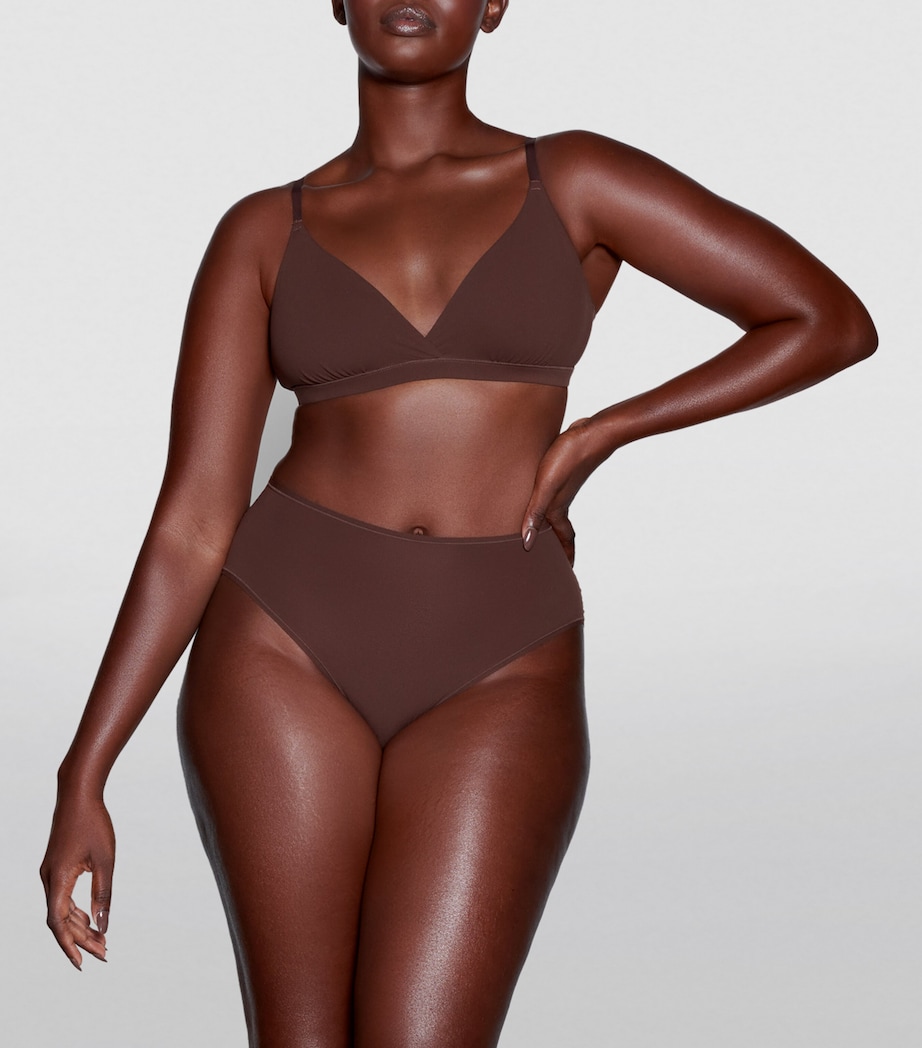 Fits Everybody Triangle Bralette COCOA Image 2