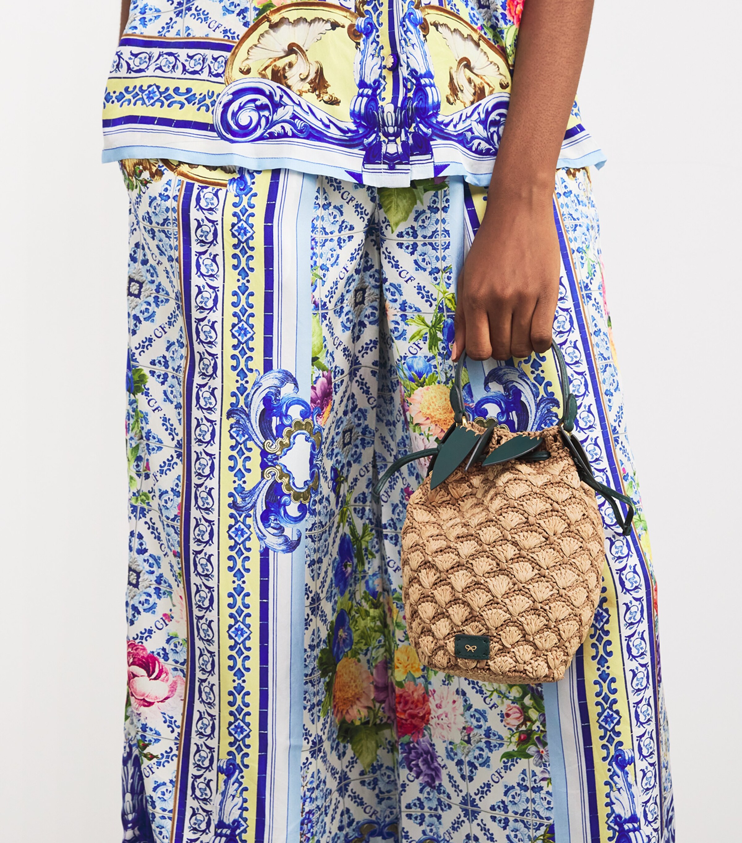 関税無☆ANYA HINDMARCH Raffia Pineapple CrossBody Bucket Bag Anya Hindmarch Raffia Pineapple Cross-Body Bucket Bag