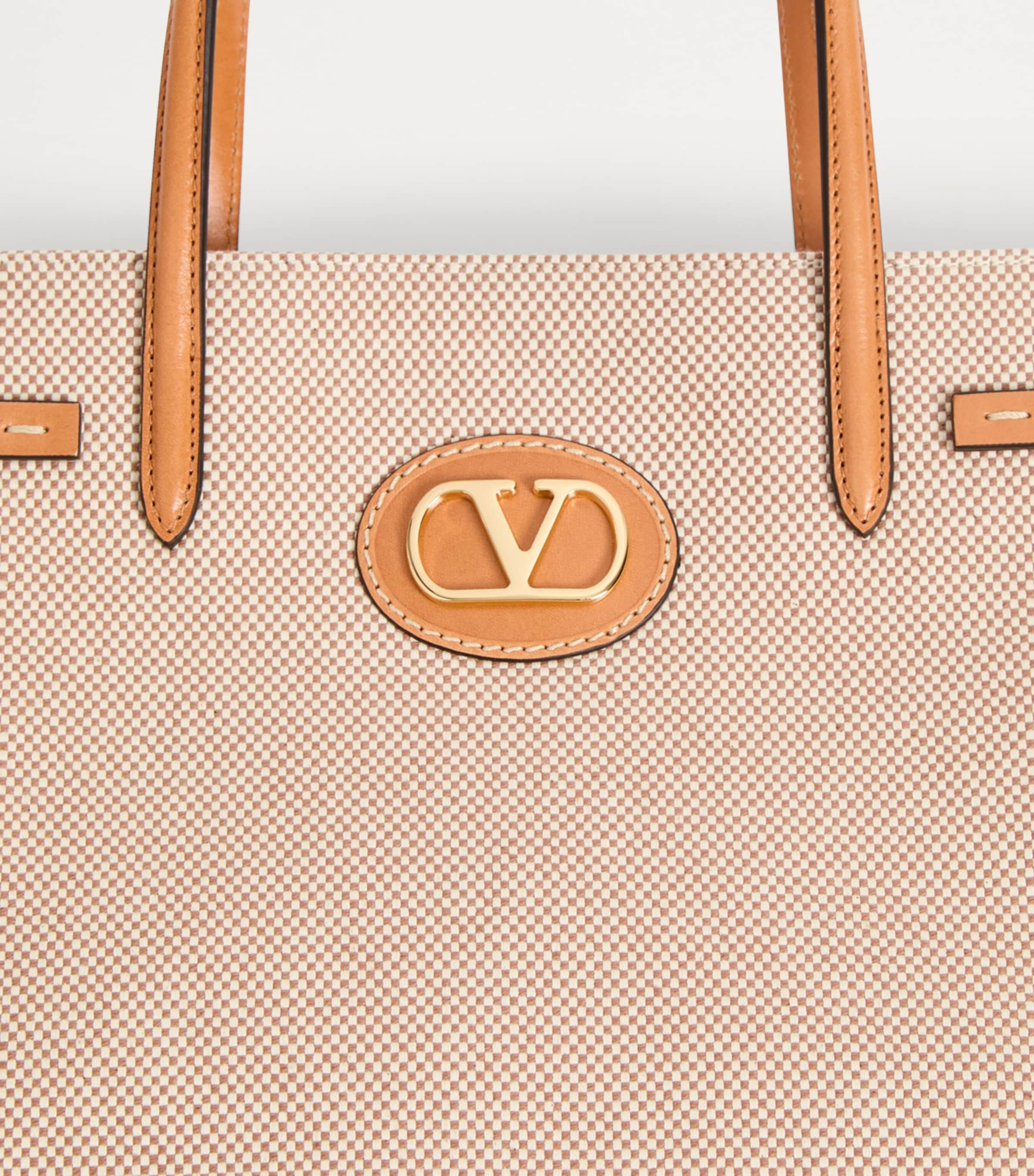 【関税&送料込】Valentino Garavani Antibes Medium Tote Bag Valentino Garavani Antibes Medium Shopping Bag In Jacquard