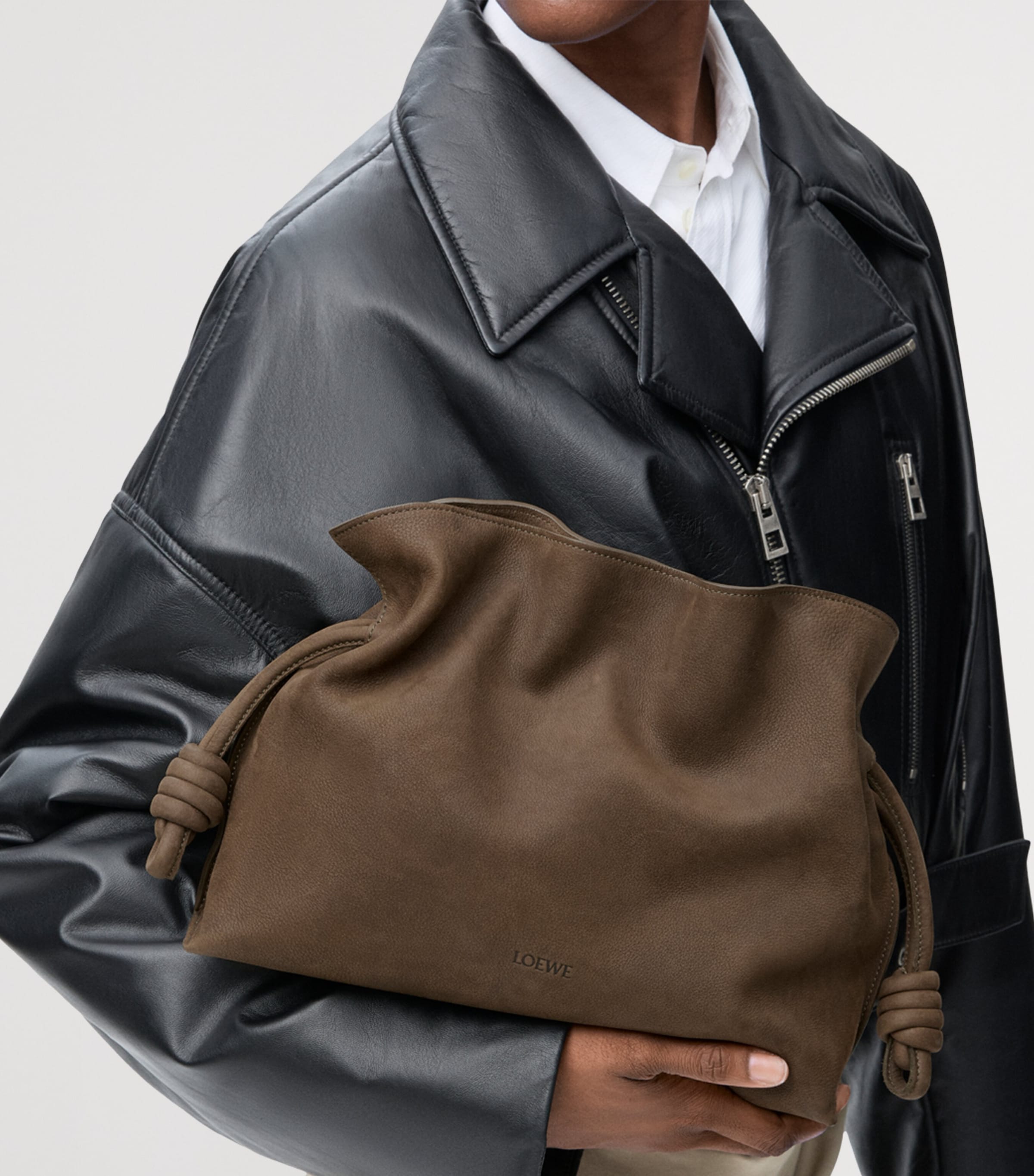 Medium Suede Flamenco Clutch Bag TUNDRA Image 9