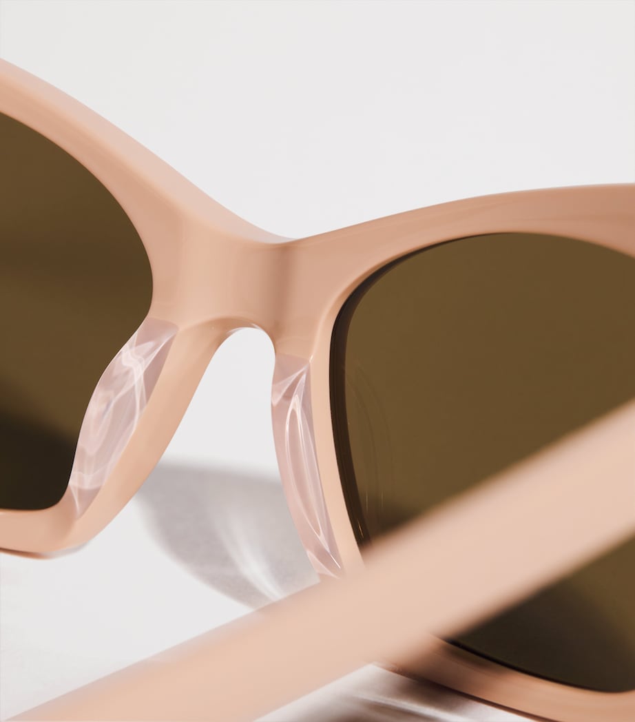 Cat Eye Sunglasses BLUSHER Image 4