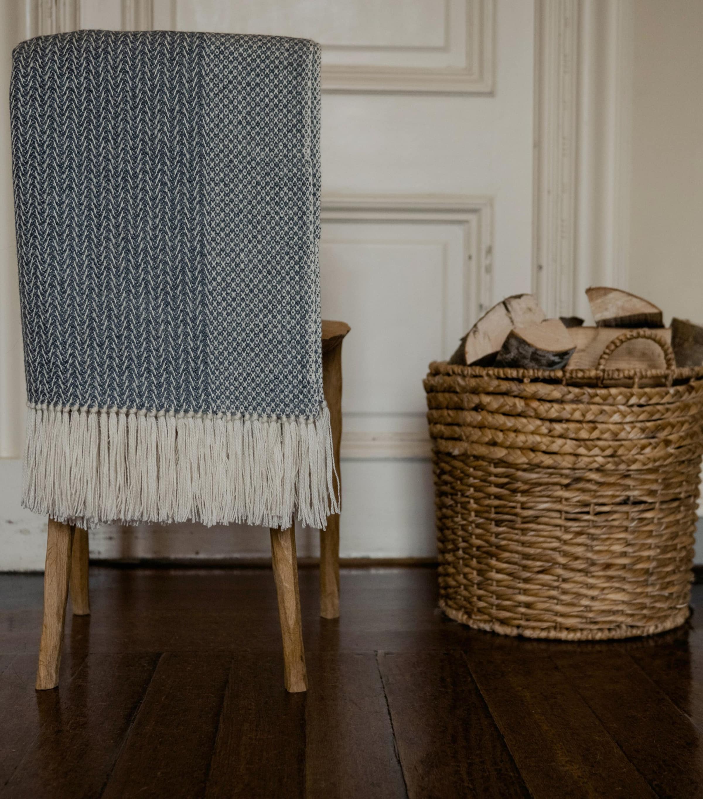 Alpaca-Blend Woodland Inkcap Throw (150cm x 230cm) GREY Image 3