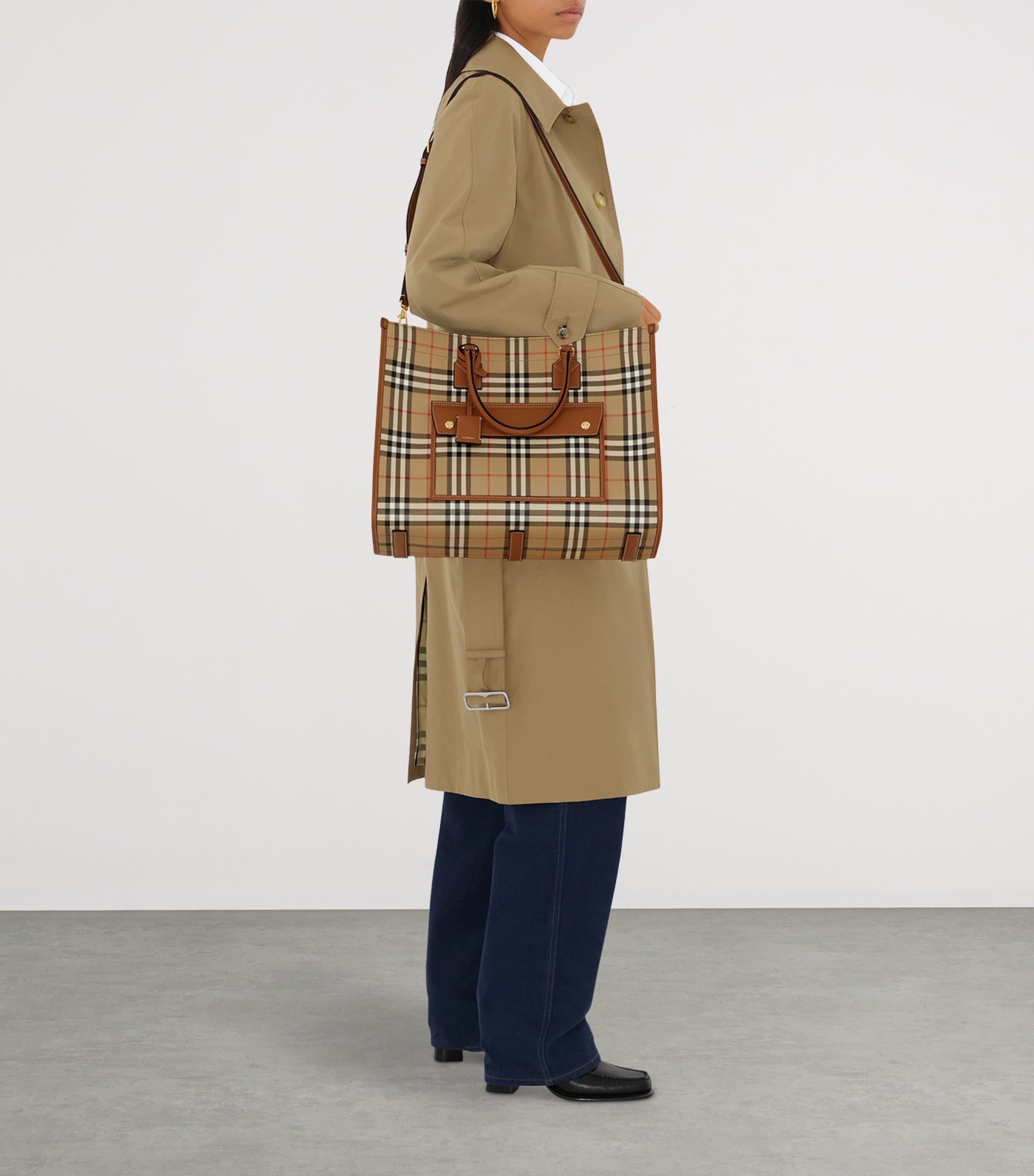 Medium Check Freya Tote Bag VNTG CHK/BRIAR BROWN Image 3
