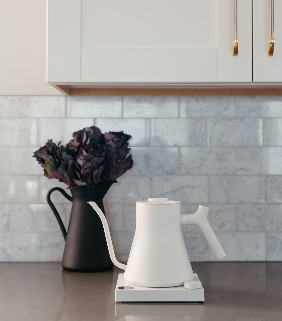 Stagg EKG Pro Electric Kettle MATTE WHITE Image 9