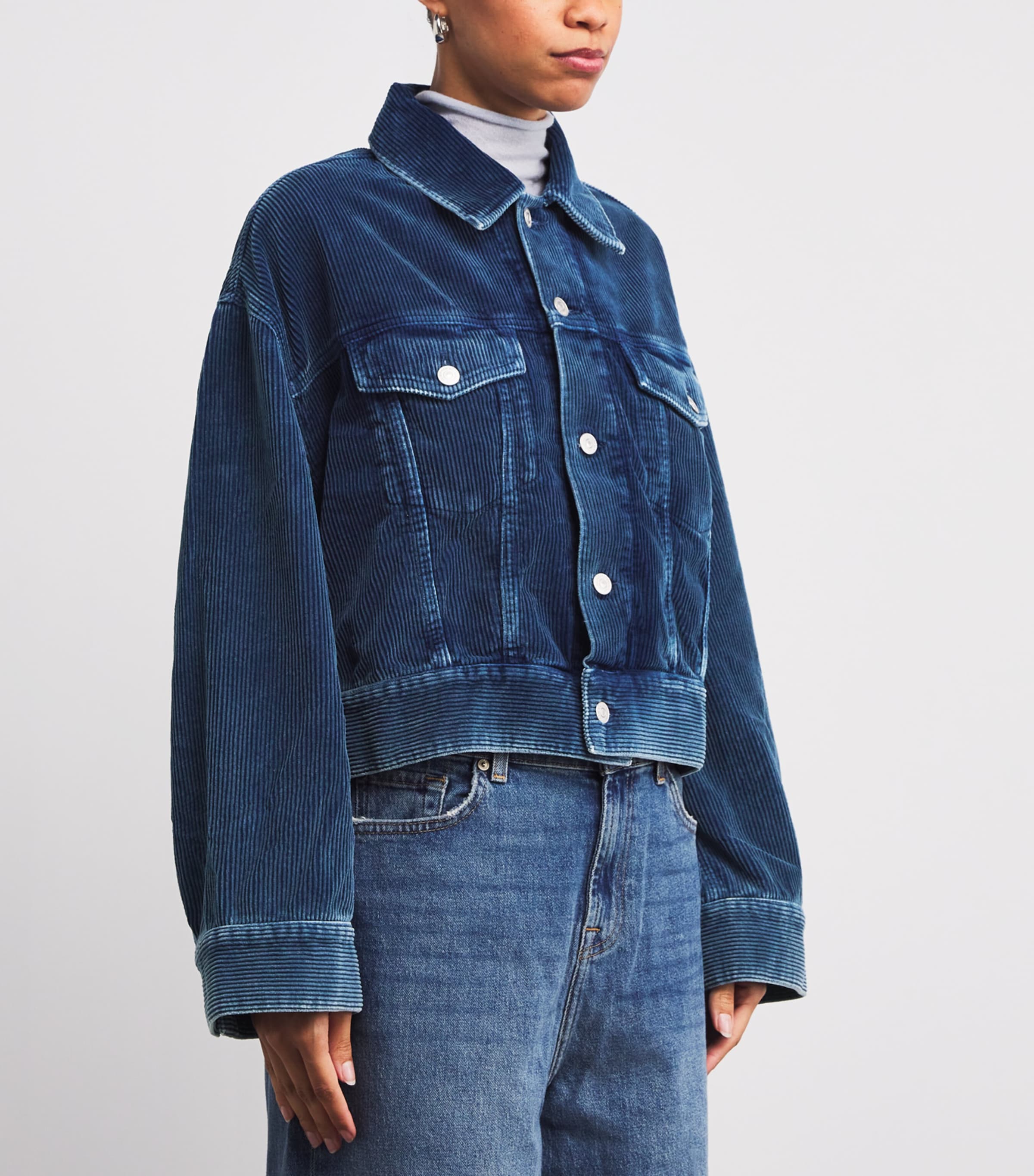 Corduroy Oli Cropped Trucker Jacket OXNARD Image 3