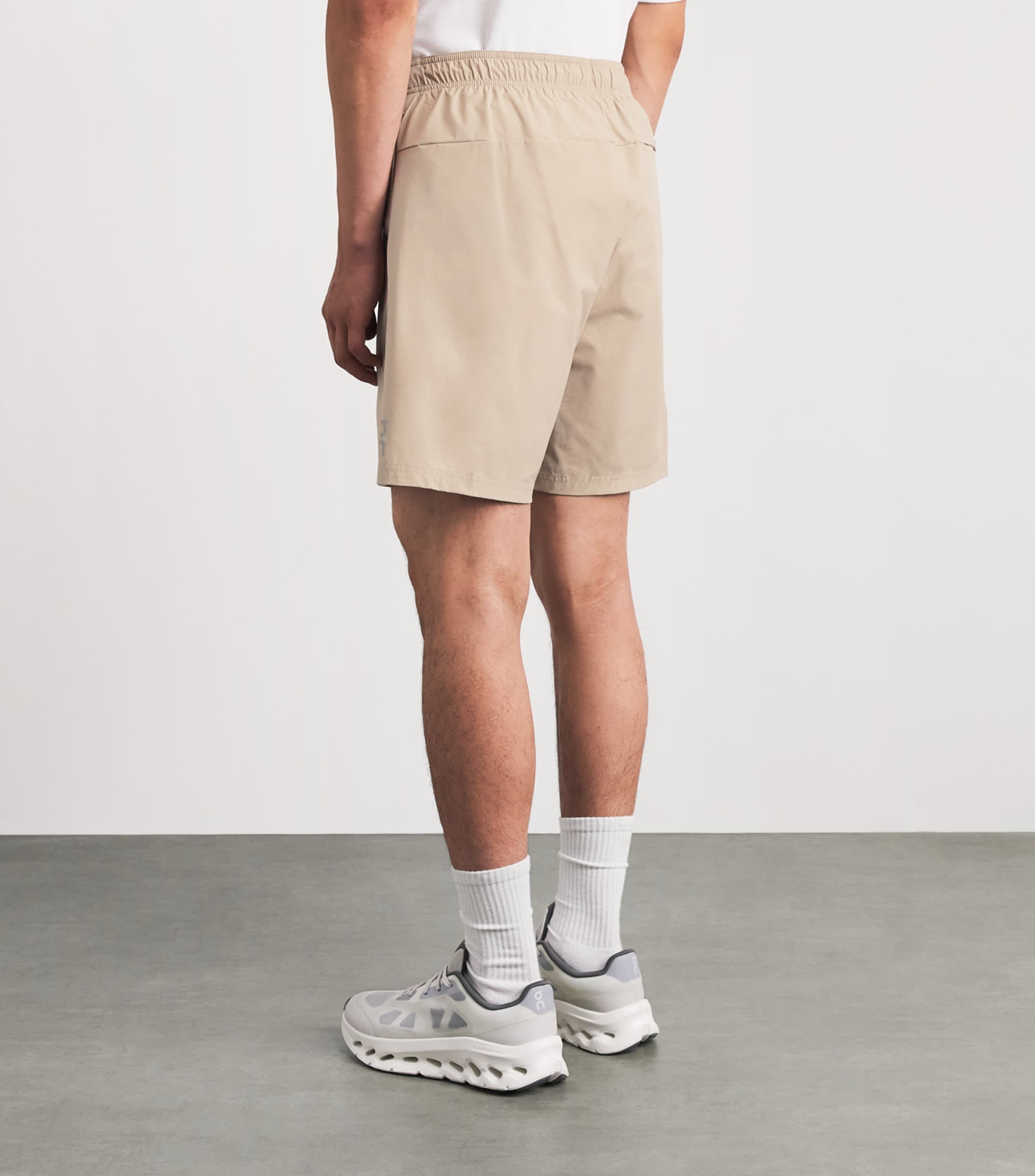 On Mens 7" Core Shorts Desert Image 5