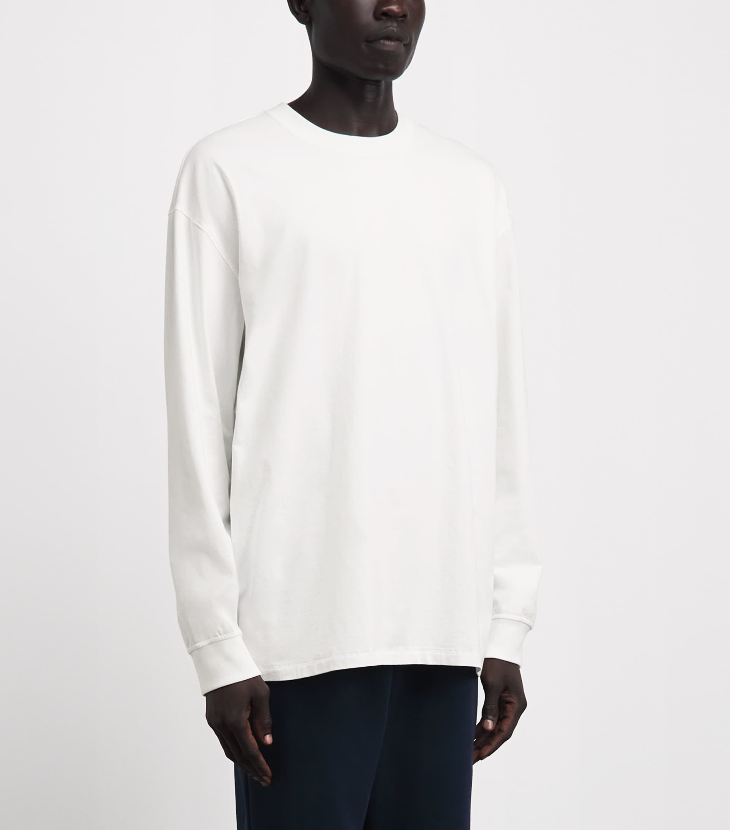 Skims Mens Heavyweight Cotton Long-Sleeve T-Shirt Chalk Image 4