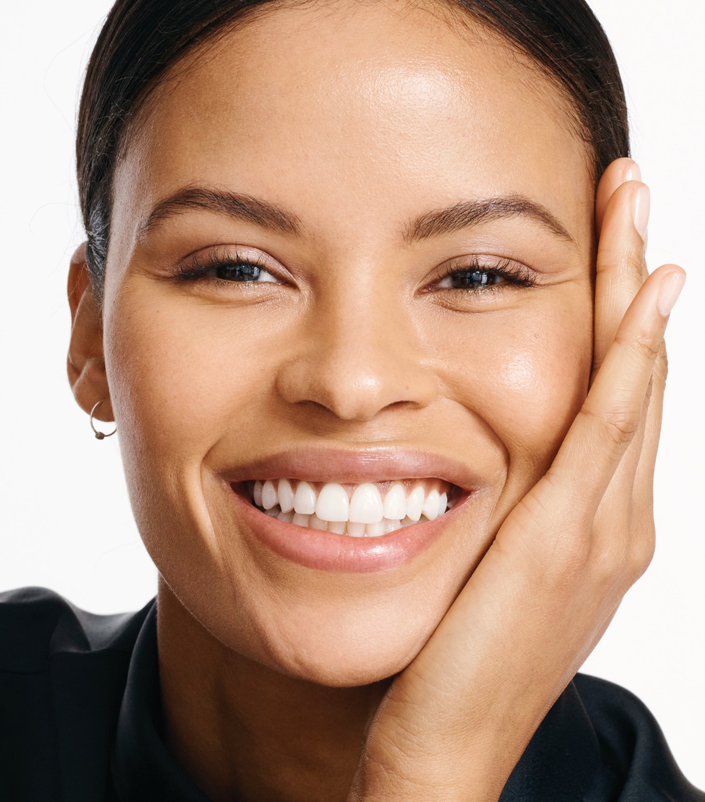 Radiant Cream Foundation B00 Image 6