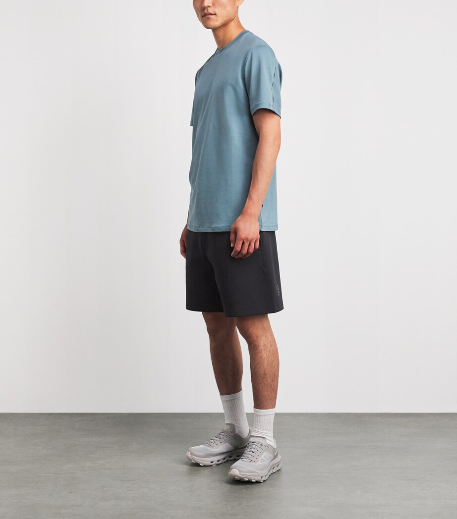 On Mens Focus Tech Shorts Black Image 2