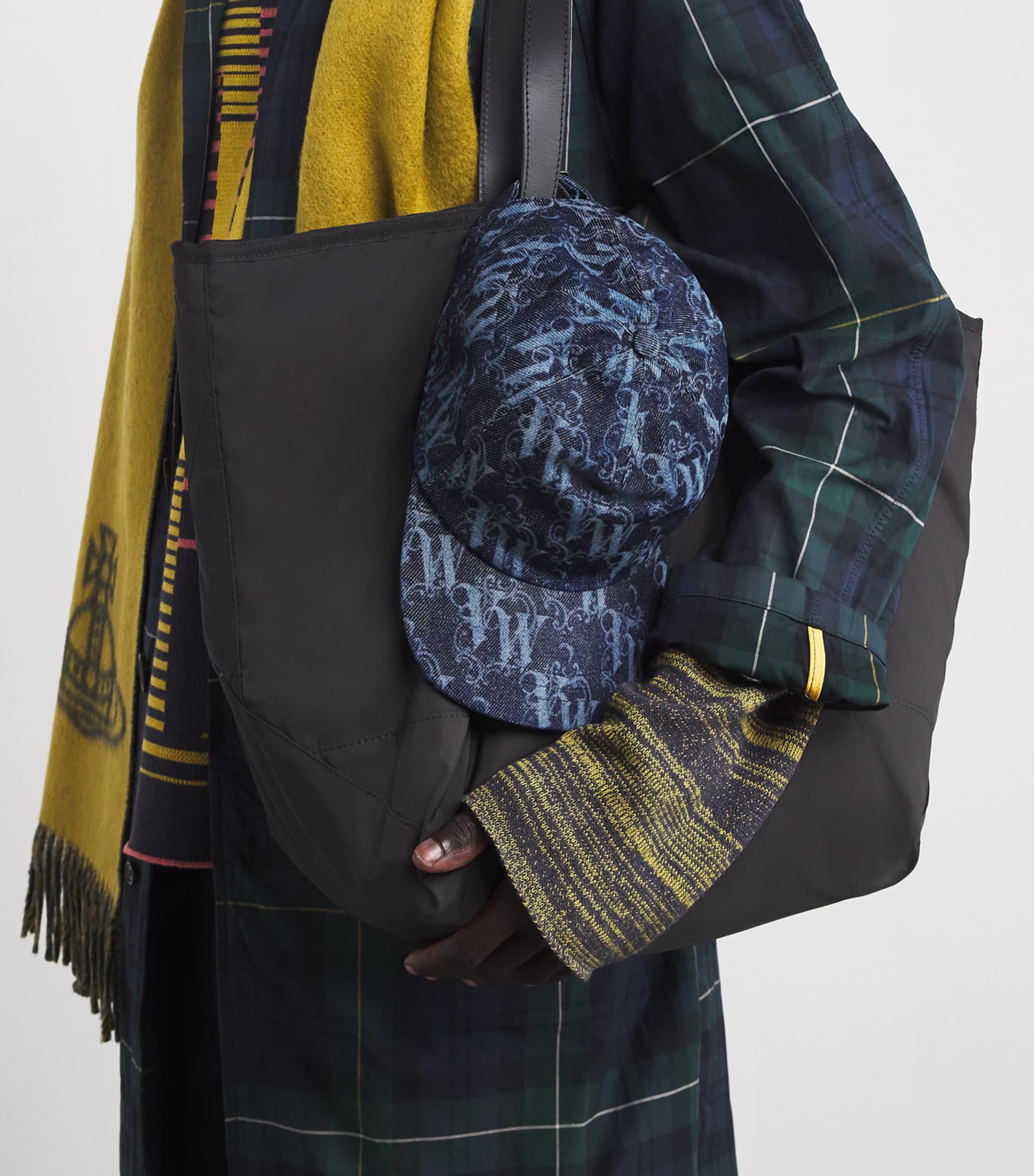 Large Utility Tote Bag N403 BLACK/SILVER HW Image 2