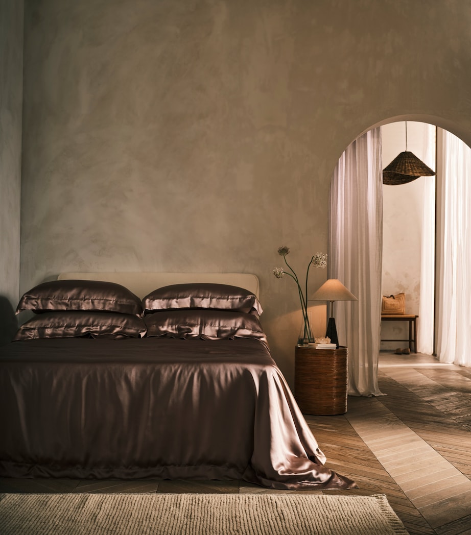 Silk Mocha King/Super King Flat Sheet (280cm x 310cm) MOCHA Image 2