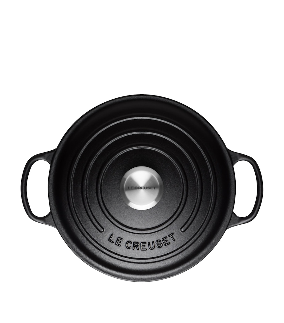 Le Creuset Cast Iron Round Casserole Dish (24cm) Black Image 2