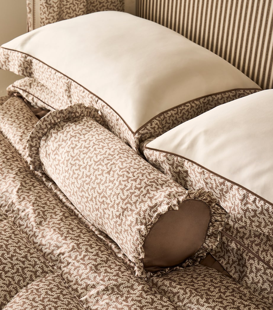 Gingerlily Silk Fern Border King Oxford Pillowcase (50cm x 90cm) Mocha/ivory Image 2