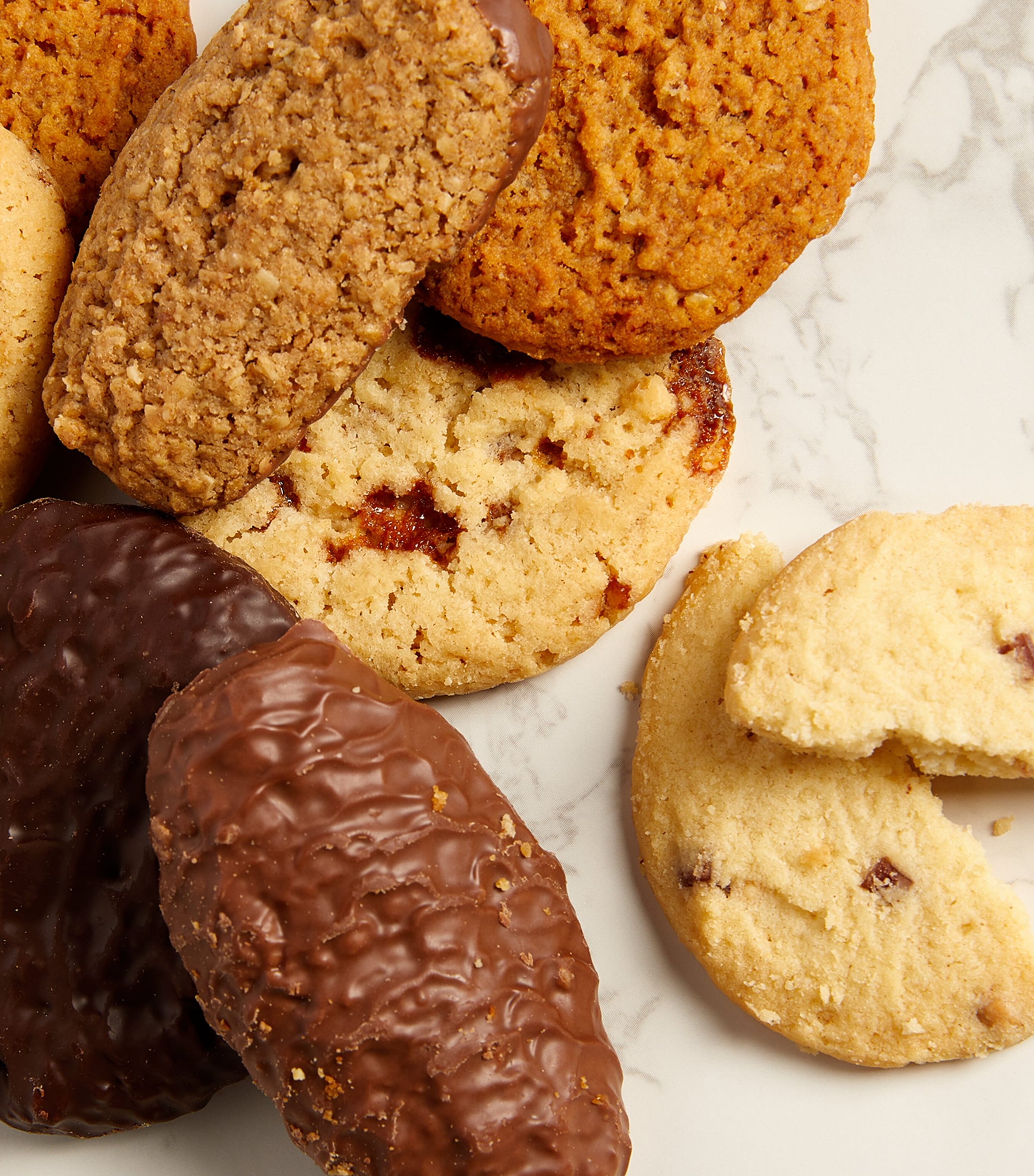 British Biscuit Selection Tin (550g) NO COLOUR Image 4