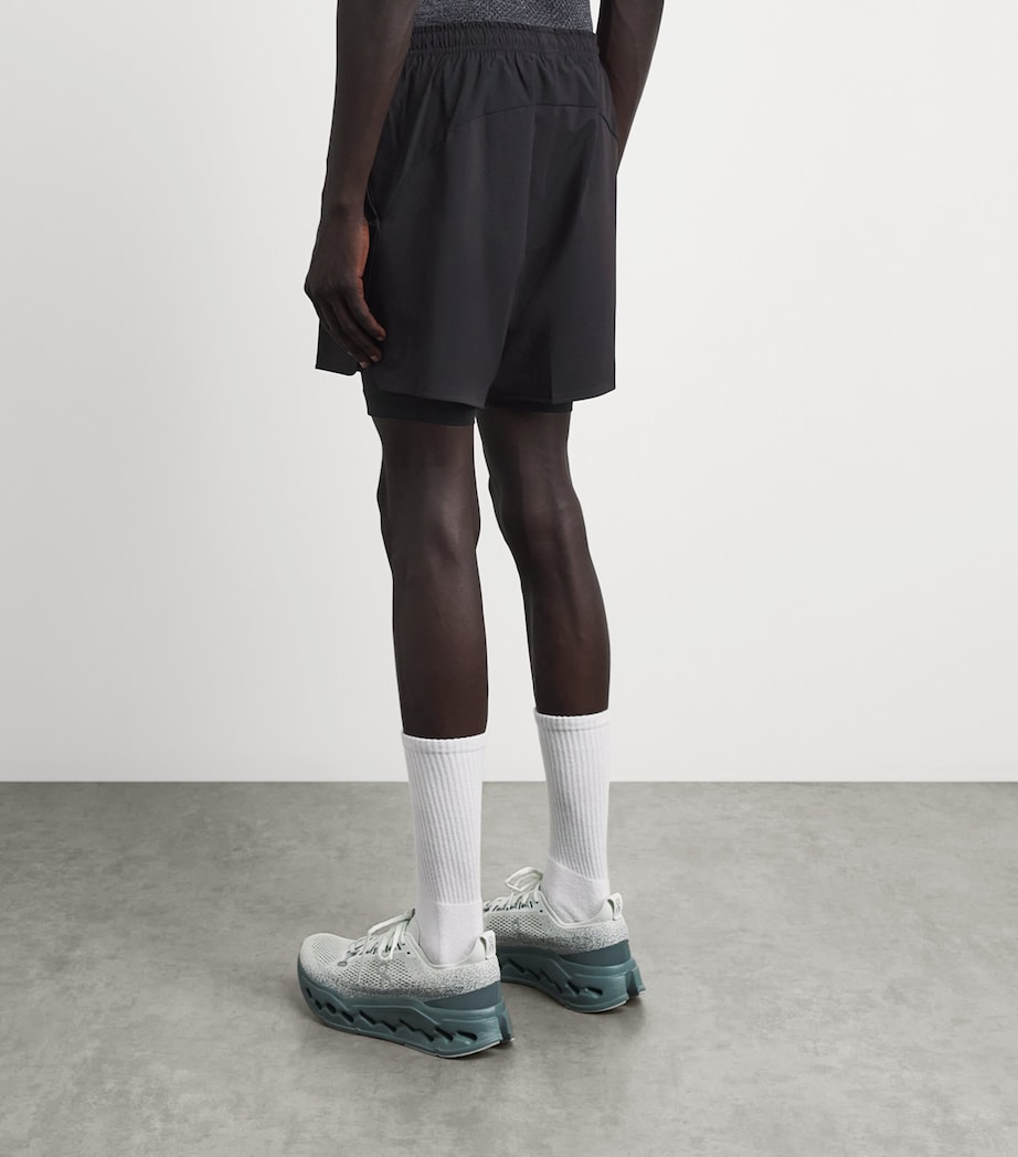 On Mens 2-In-1 Train Shorts Black Image 5