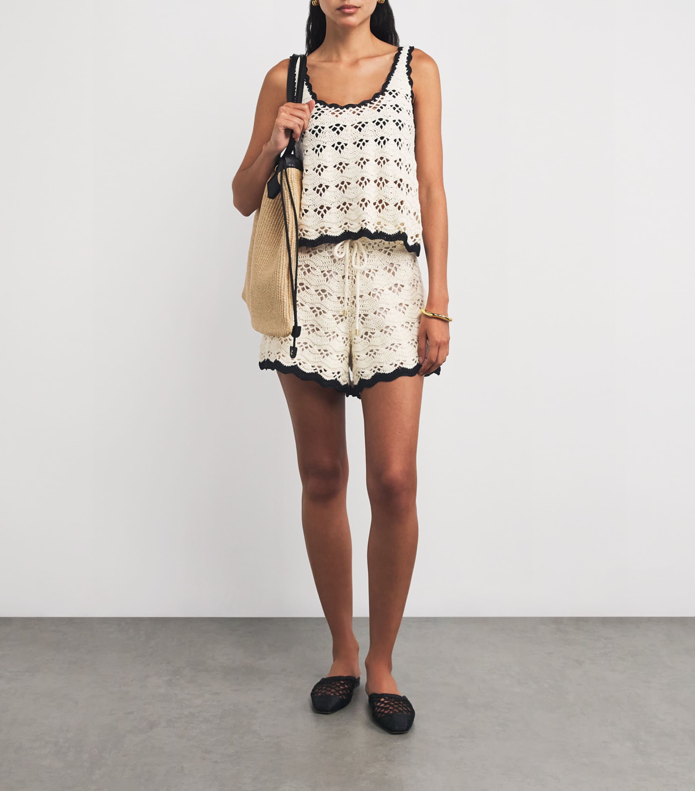 Tシャツ・カットソー ZIMMERMANN RHIANNON CROCHET TANK TOP Zimmermann Rhiannon Crochet Tank Top in Cream & Black | REVOLVE
